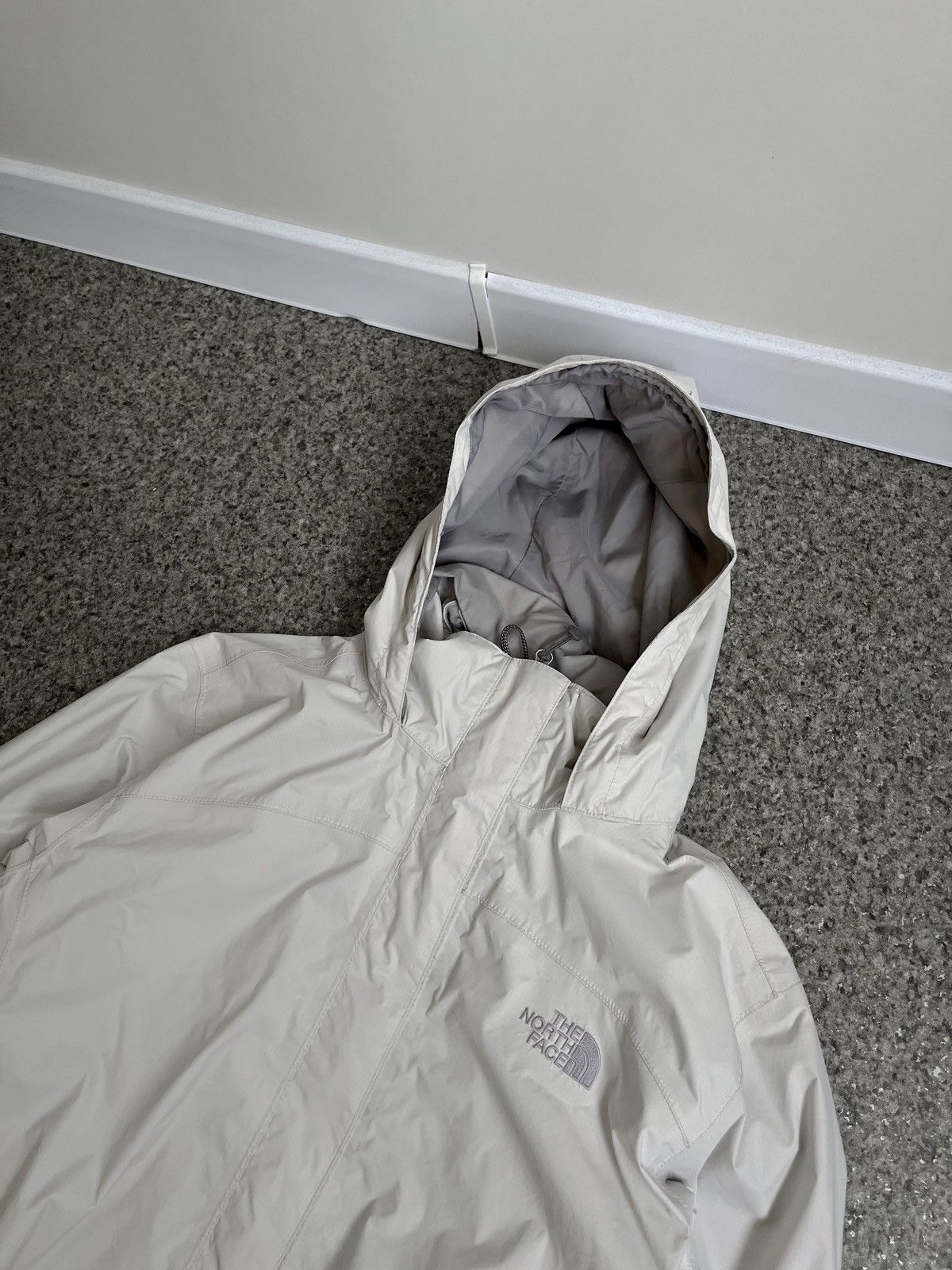 The North Face THE NORTH FACE HyVent WINDBREAKER womens L Size L / US 10 / IT 46 - 2 Thumbnail