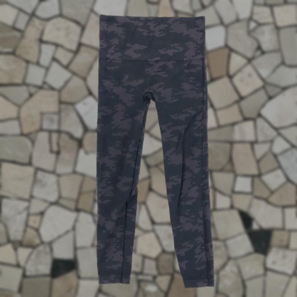 Spanx Spanx 24" HR Crop Nylon Woven Leggings Pants Green Camouflage Women's L Size 36" / US 14 / IT 50 - 1 Thumbnail