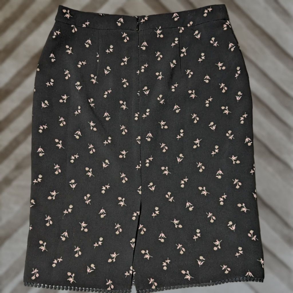 Ann Taylor VINTAGE? No. (But skip) Size 27" / US 4 / IT 40 - 1 Thumbnail
