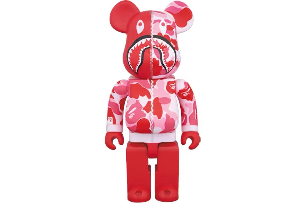 Bape Bearbrick x BAPE Camo Shark 400% Pink Size ONE SIZE - 1 Thumbnail