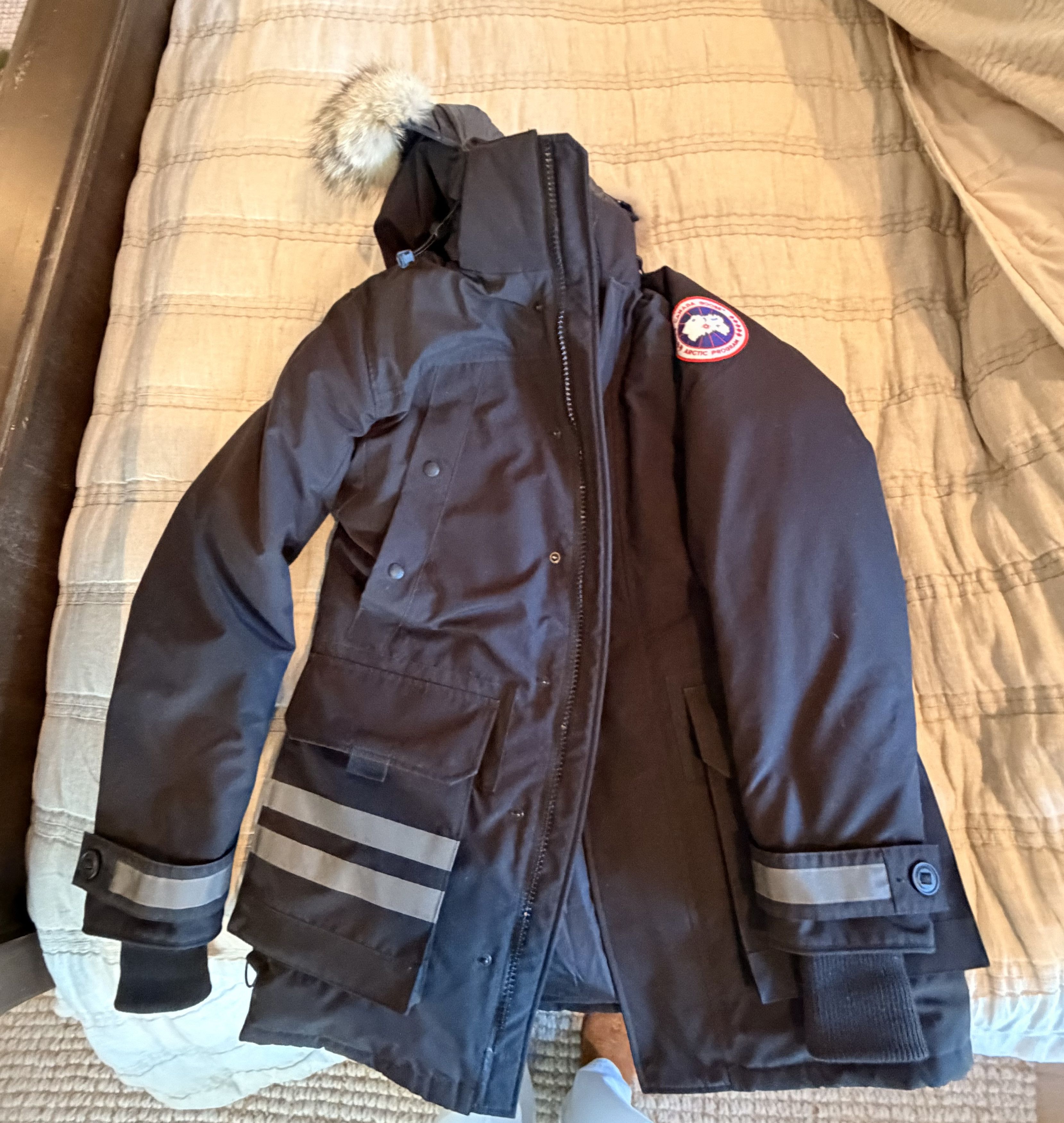 Canada Goose Canada Goose Men’s Parka – Style 9513M – Size Medium Size US M / EU 48-50 / 2 - 10 Thumbnail