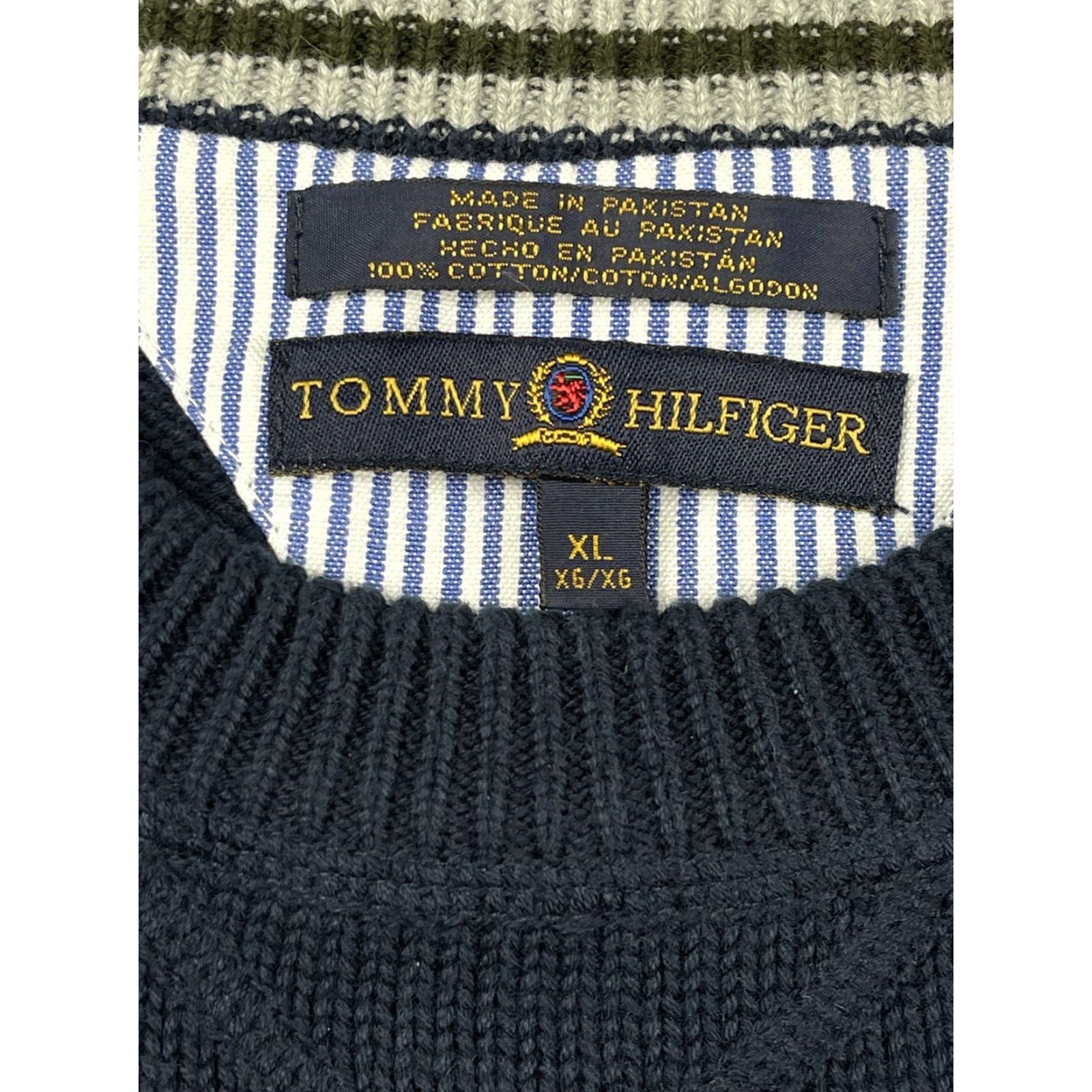 Tommy Hilfiger VINTAGE Tommy Hilfiger Mens Sweater Sz XL Navy Blue Crest Knit Crewneck Classic Golf Sweatshirt Size US XL / EU 56 / 4 - 3 Thumbnail