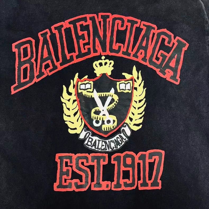Balenciaga Balenciaga Black Academy Shield Knight 1917 monogram logo Size US S / EU 44-46 / 1 - 4 Thumbnail