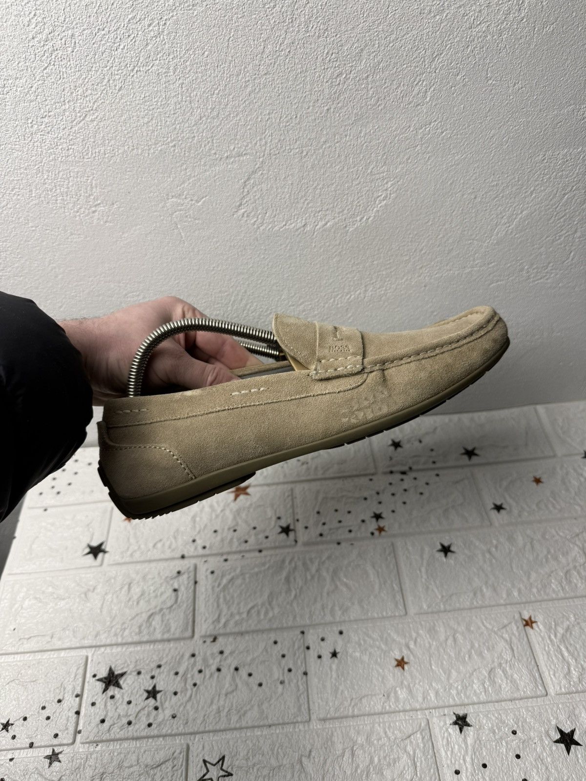 Hugo Boss HUGO BOSS US7 UK6.5 EUR41.5 Suede Shoes Men Beige Size US 7 / EU 40 - 1 Thumbnail