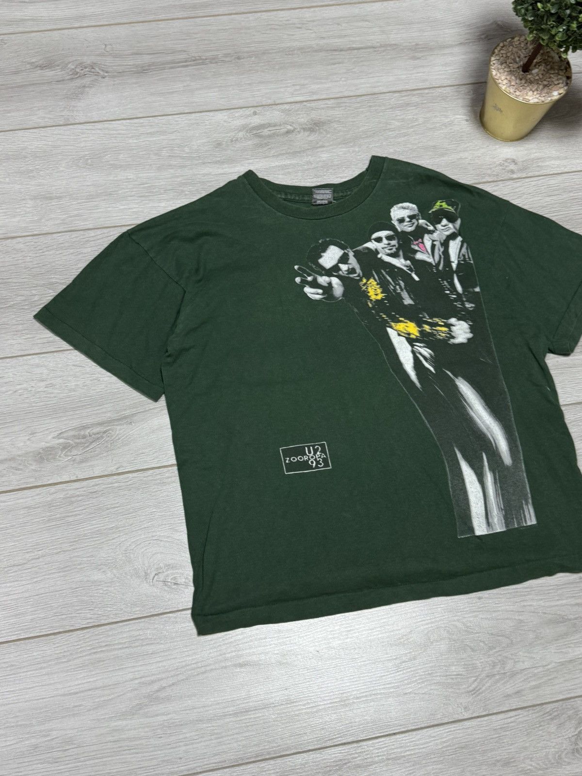Vintage U2 zooropa Achtung vintage Screen Stars tee shirt Size US XL / EU 56 / 4 - 5 Thumbnail