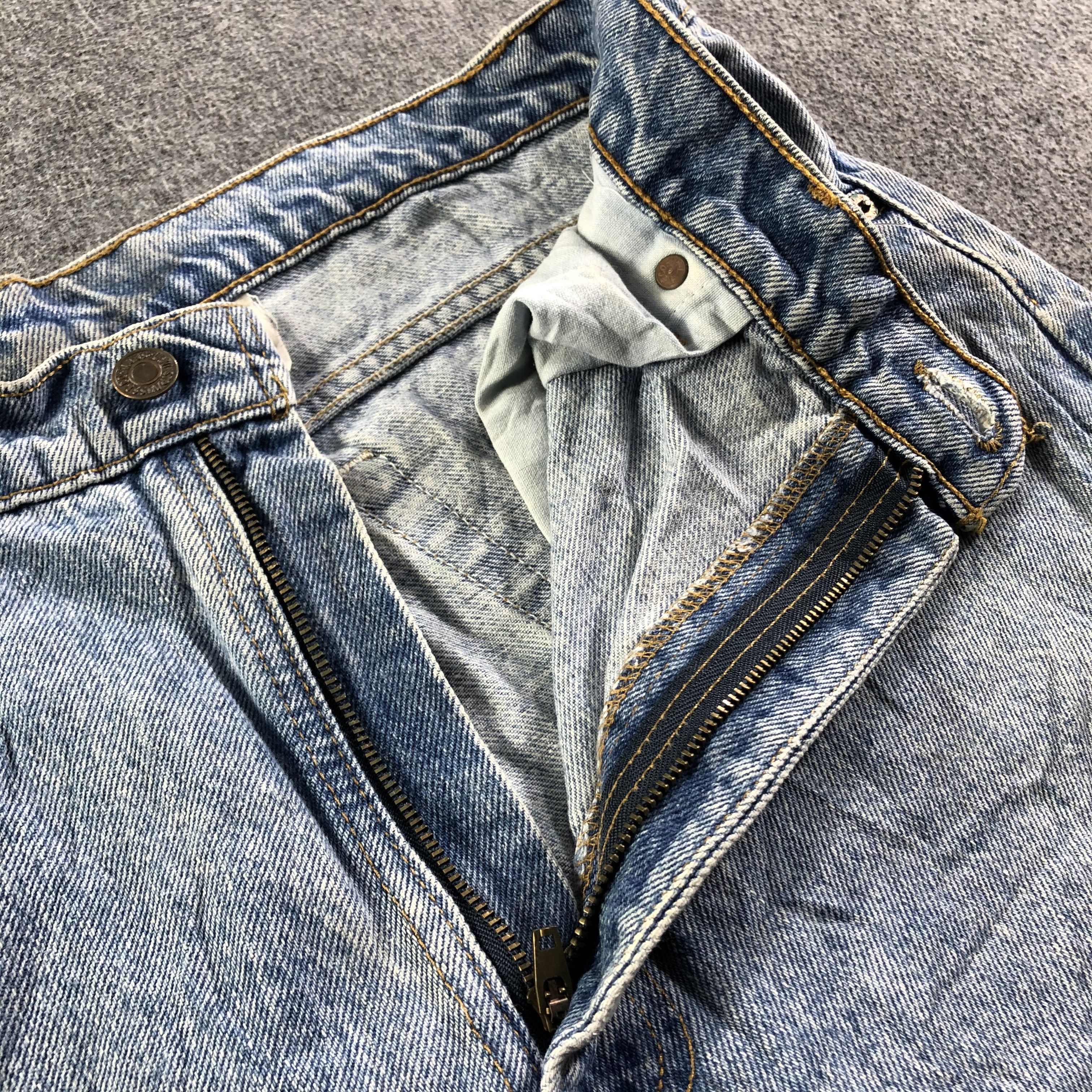 Levi's Vintage 90s Blue Wash Levis 505 Jeans-J3233 Size US 34 / EU 50 - 9 Thumbnail