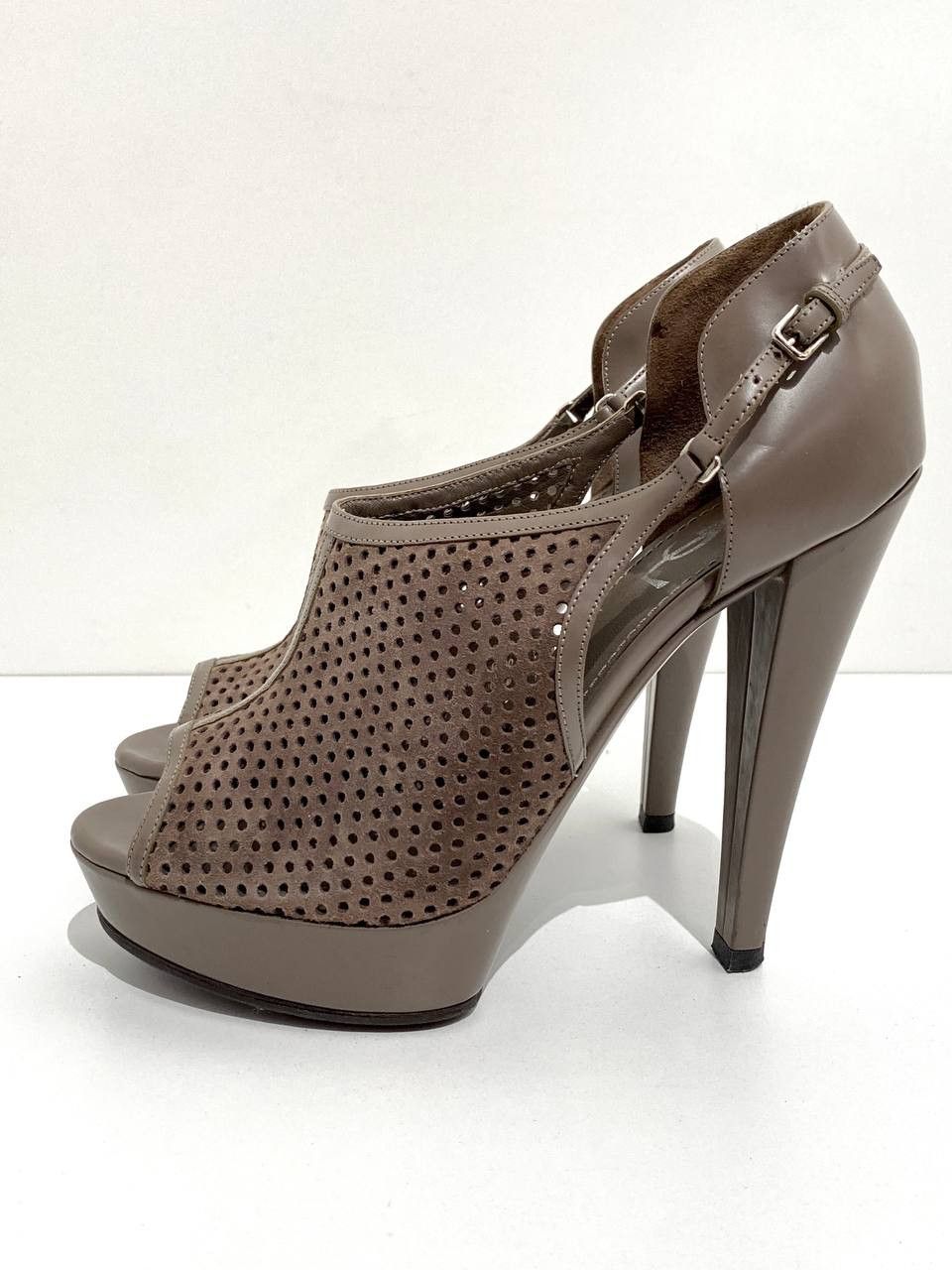Yves Saint Laurent Yves Saint Laurent Leather Lase Peep Toe Heel Sandals Shoes Size US 7.5 / IT 37.5 - 2 Thumbnail