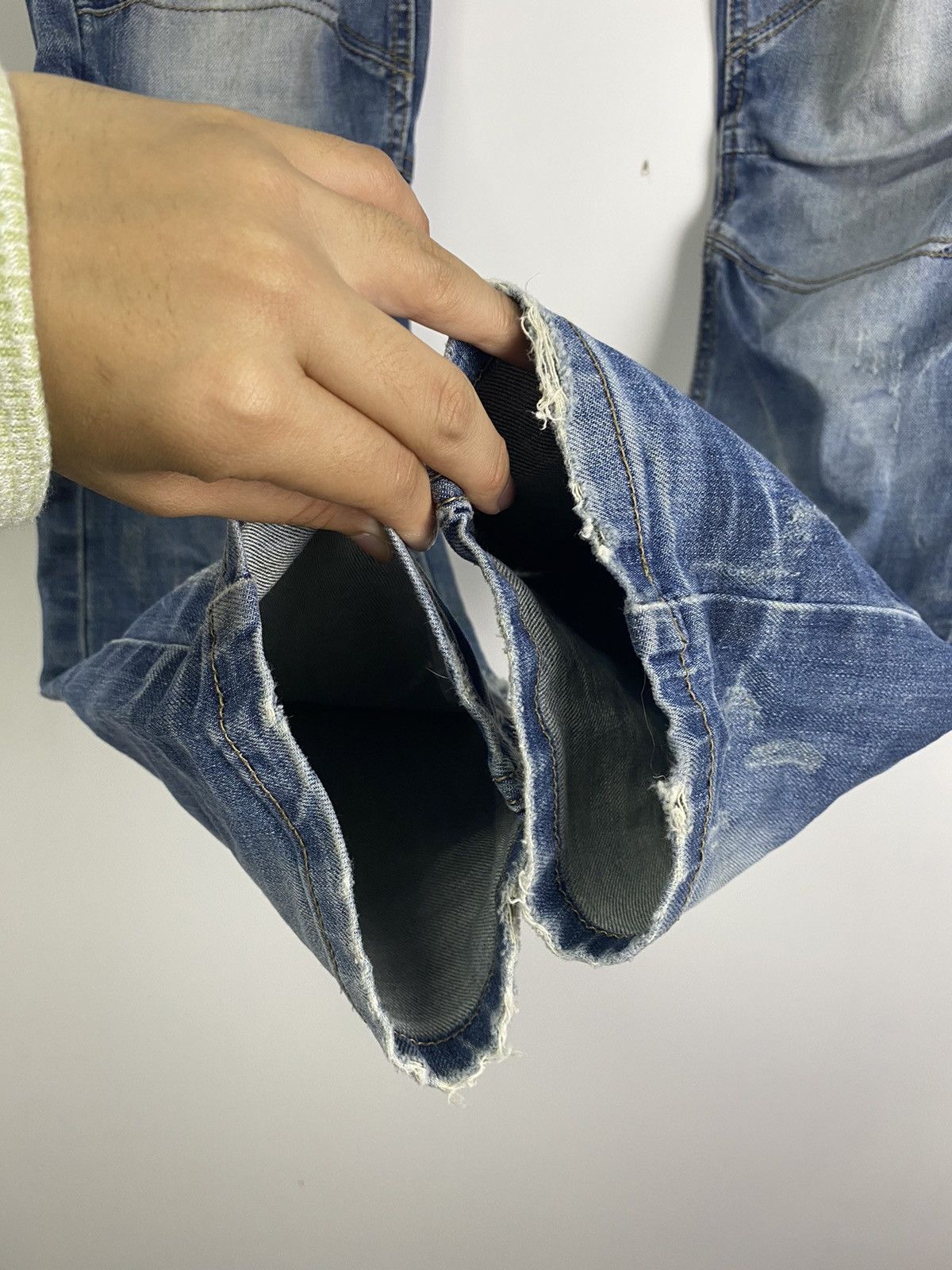 Japanese Brand Vintage Distressed Jeans Size US 30 / EU 46 - 7 Thumbnail
