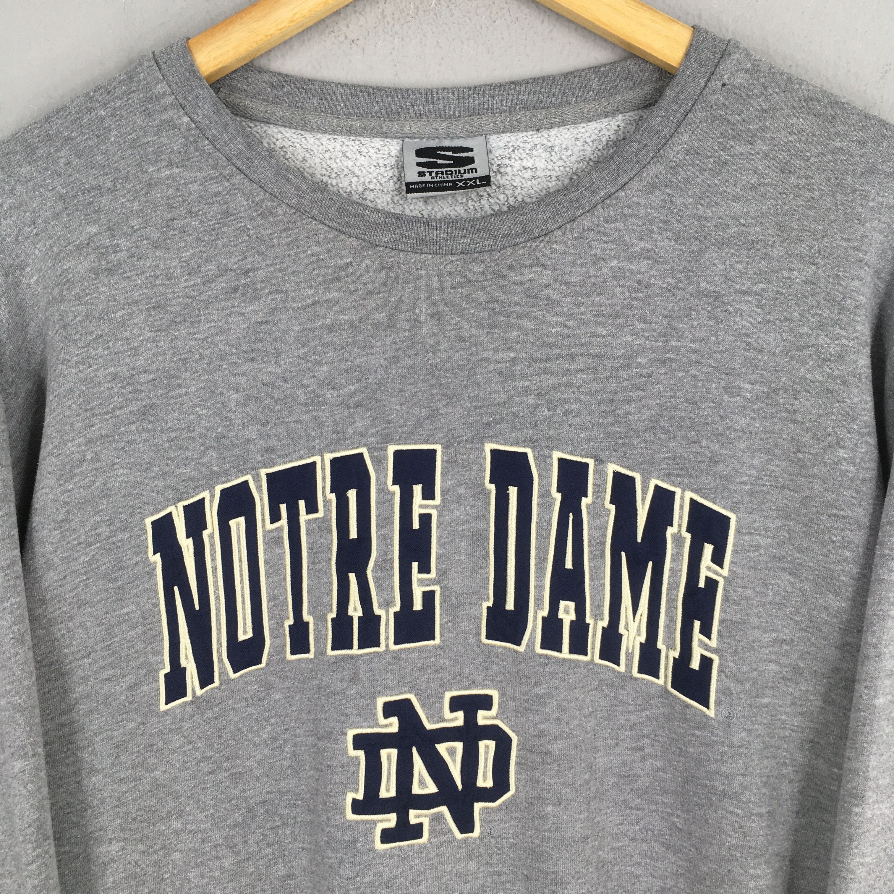 NCAA × Vintage Vintage University Notre Dame Gray Sweatshirt 2XLarge Size US XXL / EU 58 / 5 - 2 Thumbnail