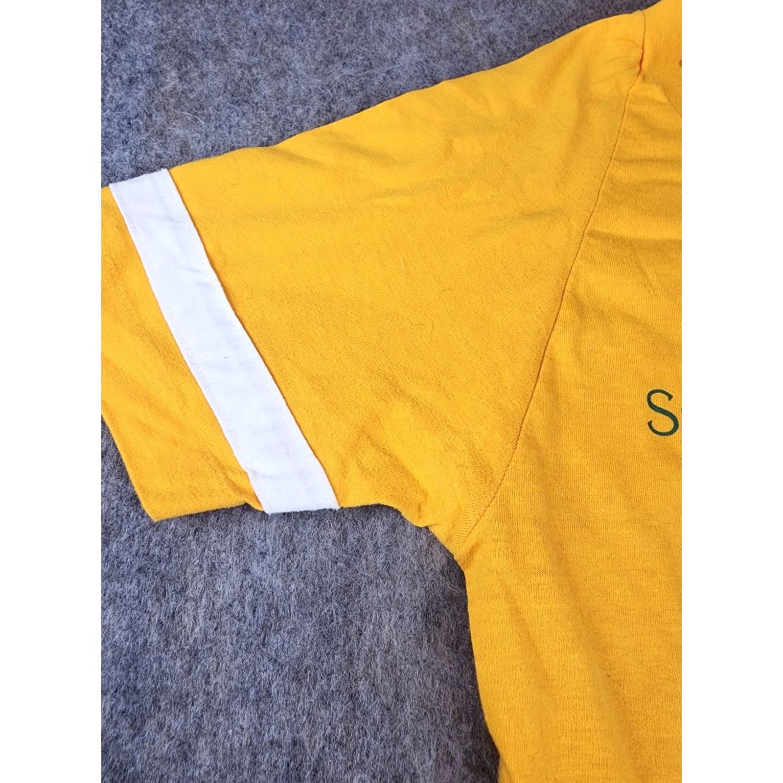 Delta VINTAGE Saginaw Bay Marathon Delta College Shirt Michigan Small Shirt Men White 80s Crew Neck Short Sleeve T-Shirt Boys Girls Mens Womens Size US S / EU 44-46 / 1 - 3 Thumbnail