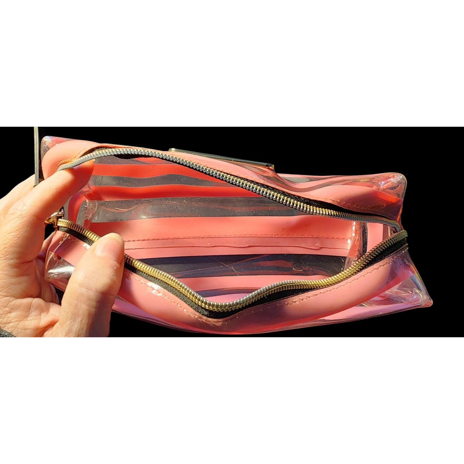 Victoria's Secret Victoria’s Secret clear and pink makeup Case. Size ONE SIZE - 3 Thumbnail