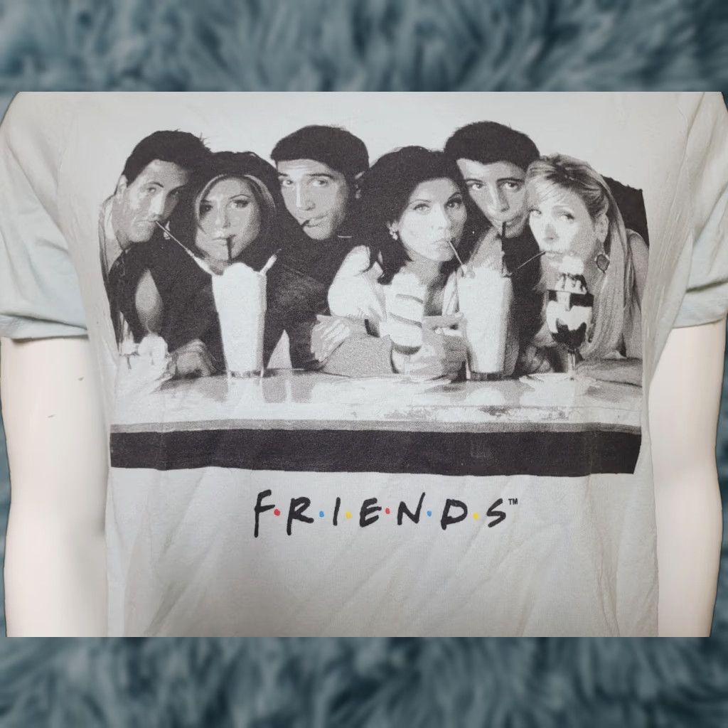 Vintage Womens T-Shirt 0X Friends Blue Crew Neck Short Sleeve 50% Cotton 50% Polyester Graphic Print TV Movies & Music 90s Casual Mens Womens Girls Size XL / US 12-14 / IT 48-50 - 1 Thumbnail