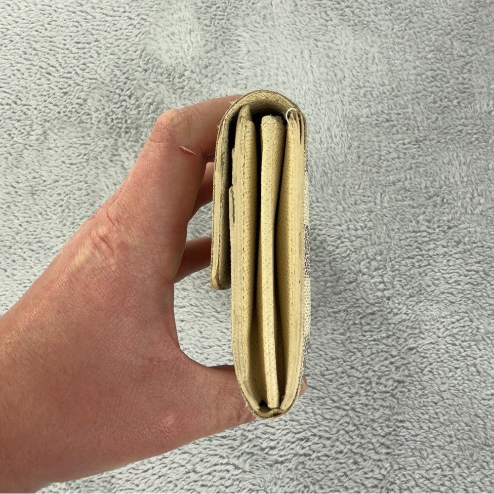 Louis Vuitton Louis Vuitton Authentic Sarah Portefeuille Long Wallet Dami Size ONE SIZE - 4 Thumbnail