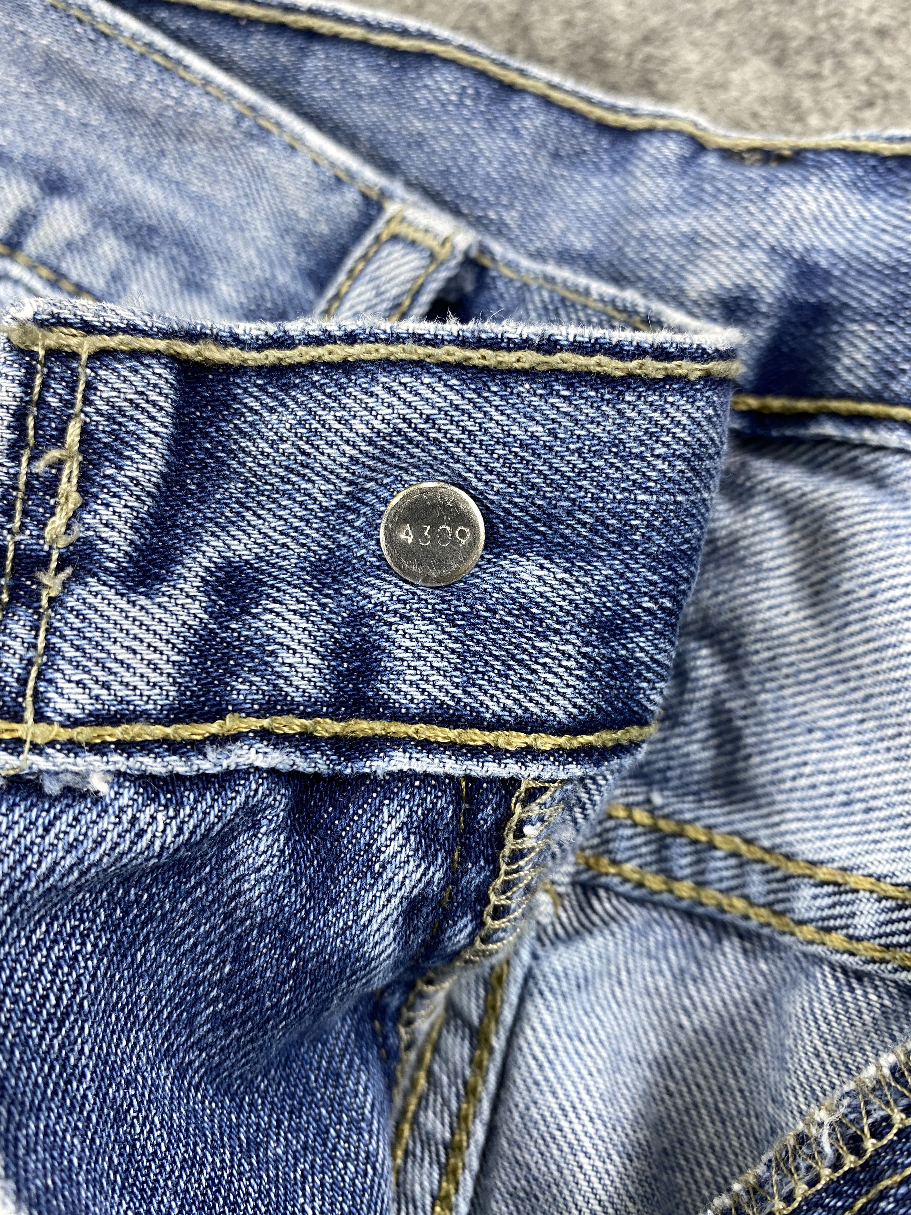 Levi's Distressed Blue Levi's 505 Jeans 37x33 Denim -SJ089 Size US 37 - 7 Thumbnail