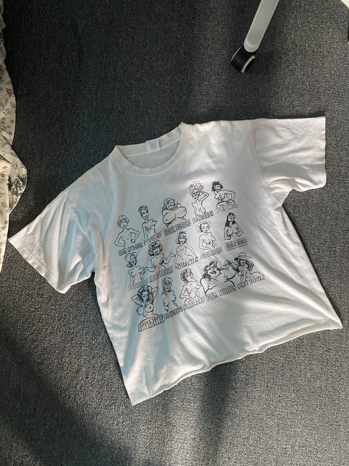 Other Vintage 90's Boobs Tits Parody Tee. Size US M / EU 48-50 / 2 - 1 Thumbnail