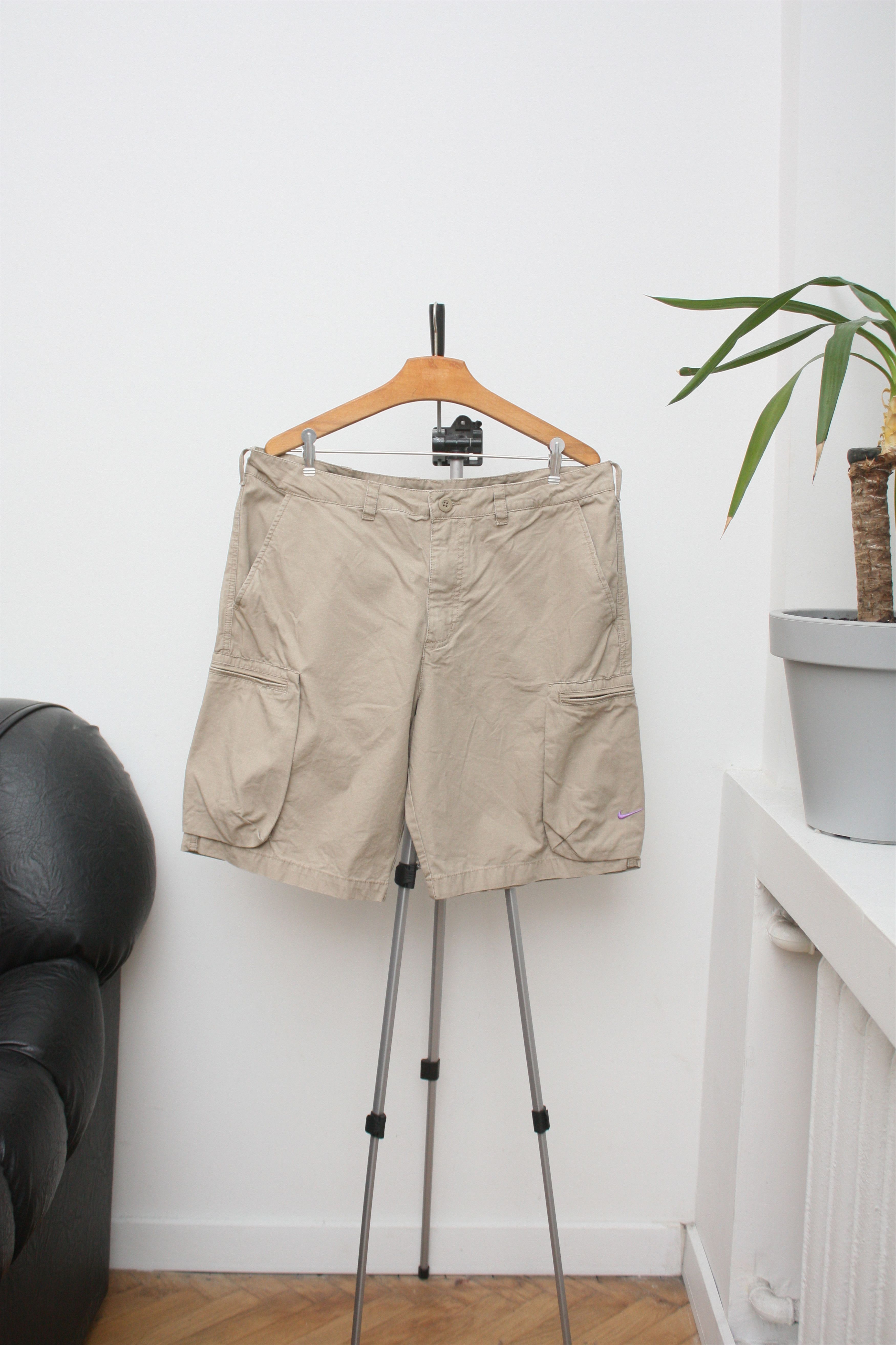 Nike Nike Vintage Beige Cargo Shorts 36 Men's Size US 36 / EU 52 - 1 Thumbnail