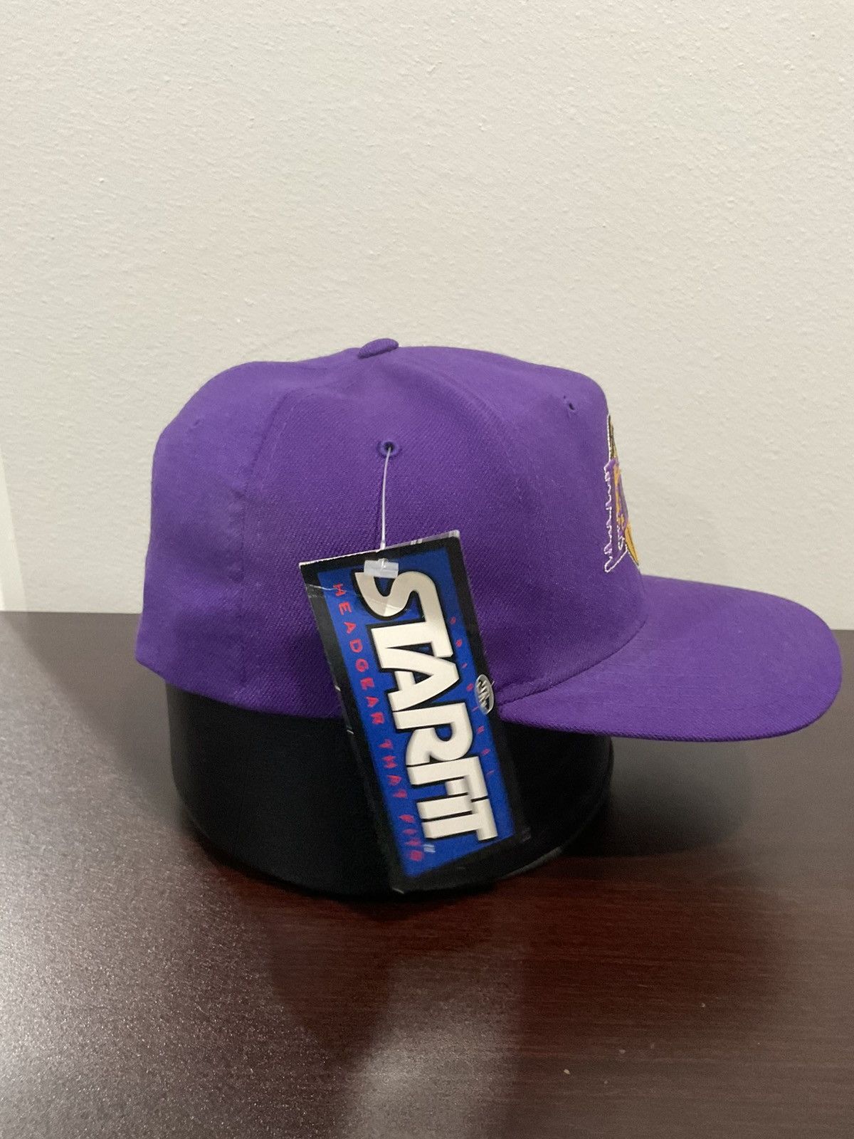Starter Vintage Los Angeles Lakers starter fitted hat nwt Size ONE SIZE - 3 Thumbnail