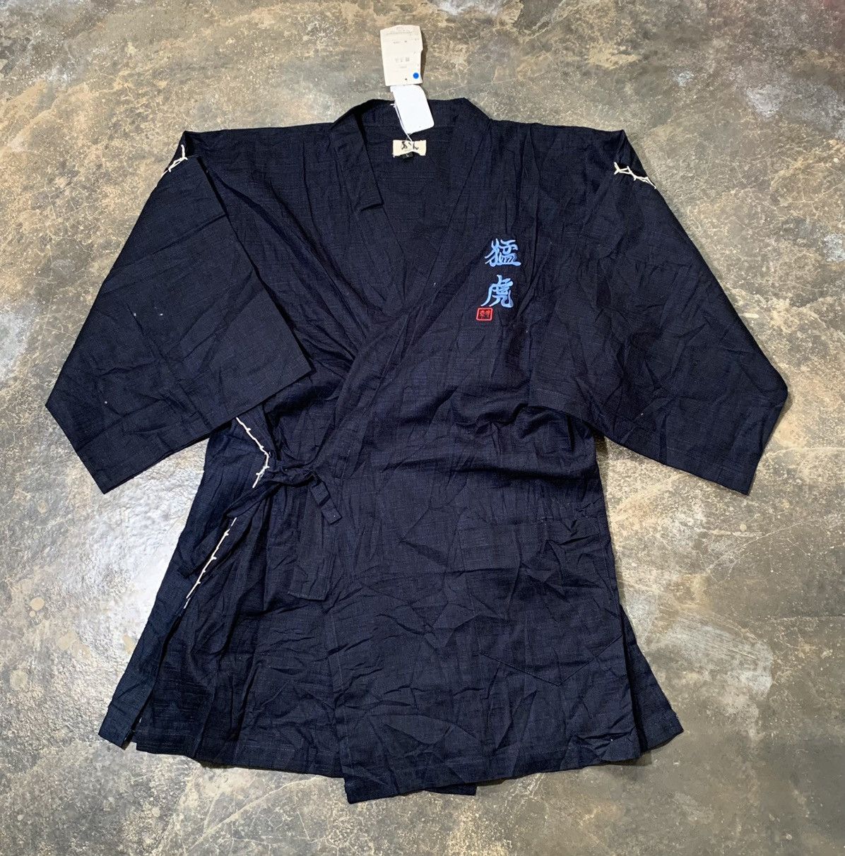 Japanese Brand Japanese Happi Kimono Jacket Tiger Print & Kanji Embroidered Size US L / EU 52-54 / 3 - 1 Thumbnail