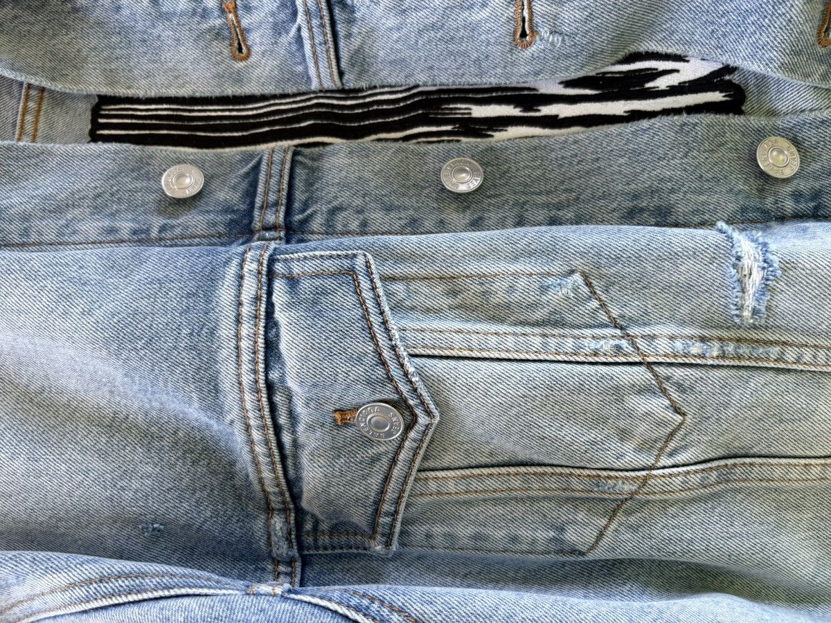 Balenciaga BALENCIAGA DENIM JACKET DISTRESSED BLUE WITH BACK EMBROIDERY Size US L / EU 52-54 / 3 - 4 Thumbnail