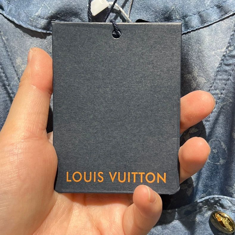 Louis Vuitton Louis Vuitton Blue tie-dyed silk full print shirt Size S / US 4 / IT 40 - 5 Thumbnail