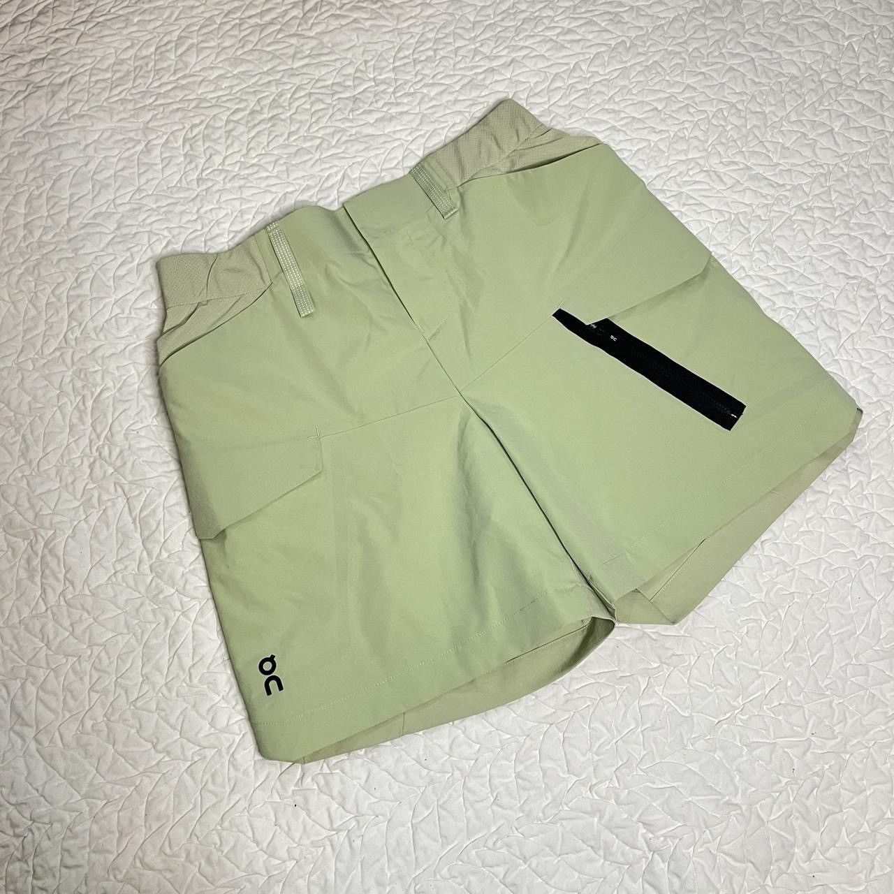 On On Cloud Shorts Medium Explorer Running 6" Inseam Track Size 29" - 1 Thumbnail