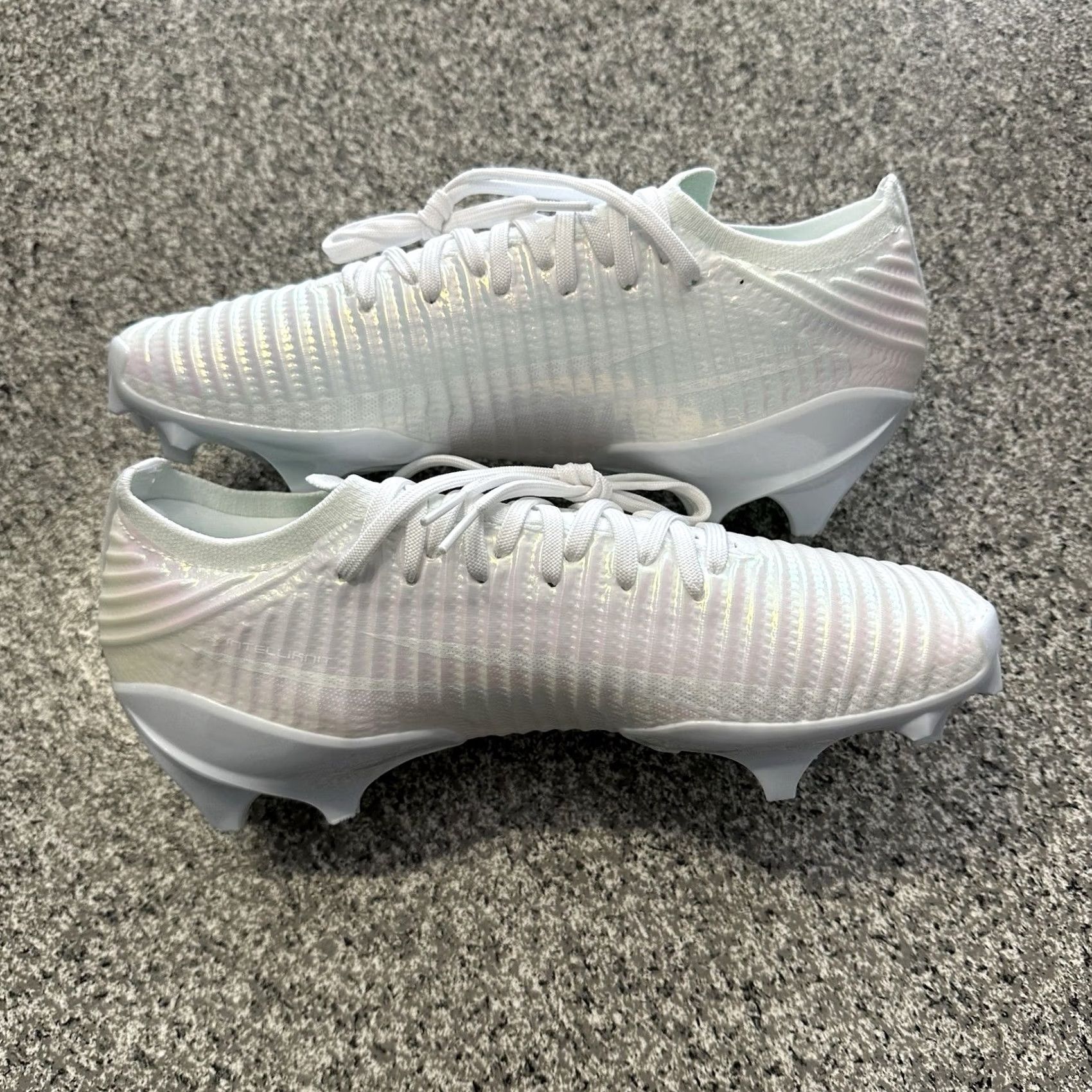 Under Armour Under Armour Blur Pro Football Cleats Mens 8.5 White 3028220-100 Football Cleats Mens White Under Armour Blur Pro 3028220-100 Size US 9 / EU 42 - 3 Thumbnail
