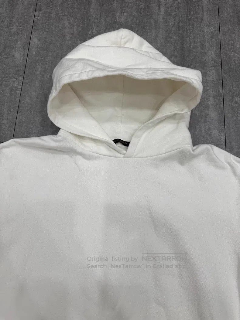 Louis Vuitton Louis Vuitton White Hooded Long Sleeve Sweatshirt Size US XL / EU 56 / 4 - 3 Thumbnail