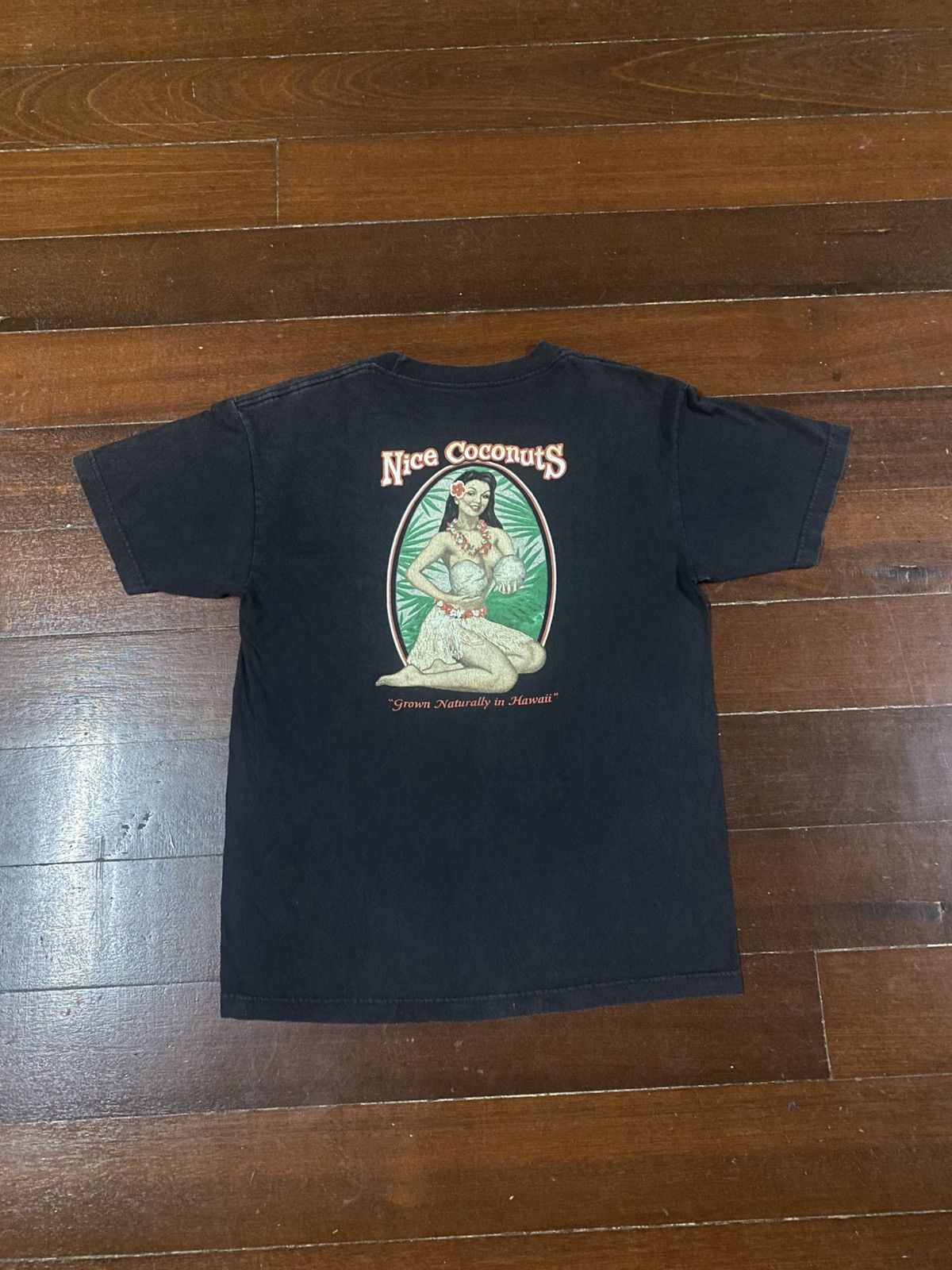 Vintage Vintage Hawaii parody nice coconuts grown naturally Tee Size US L / EU 52-54 / 3 - 2 Thumbnail