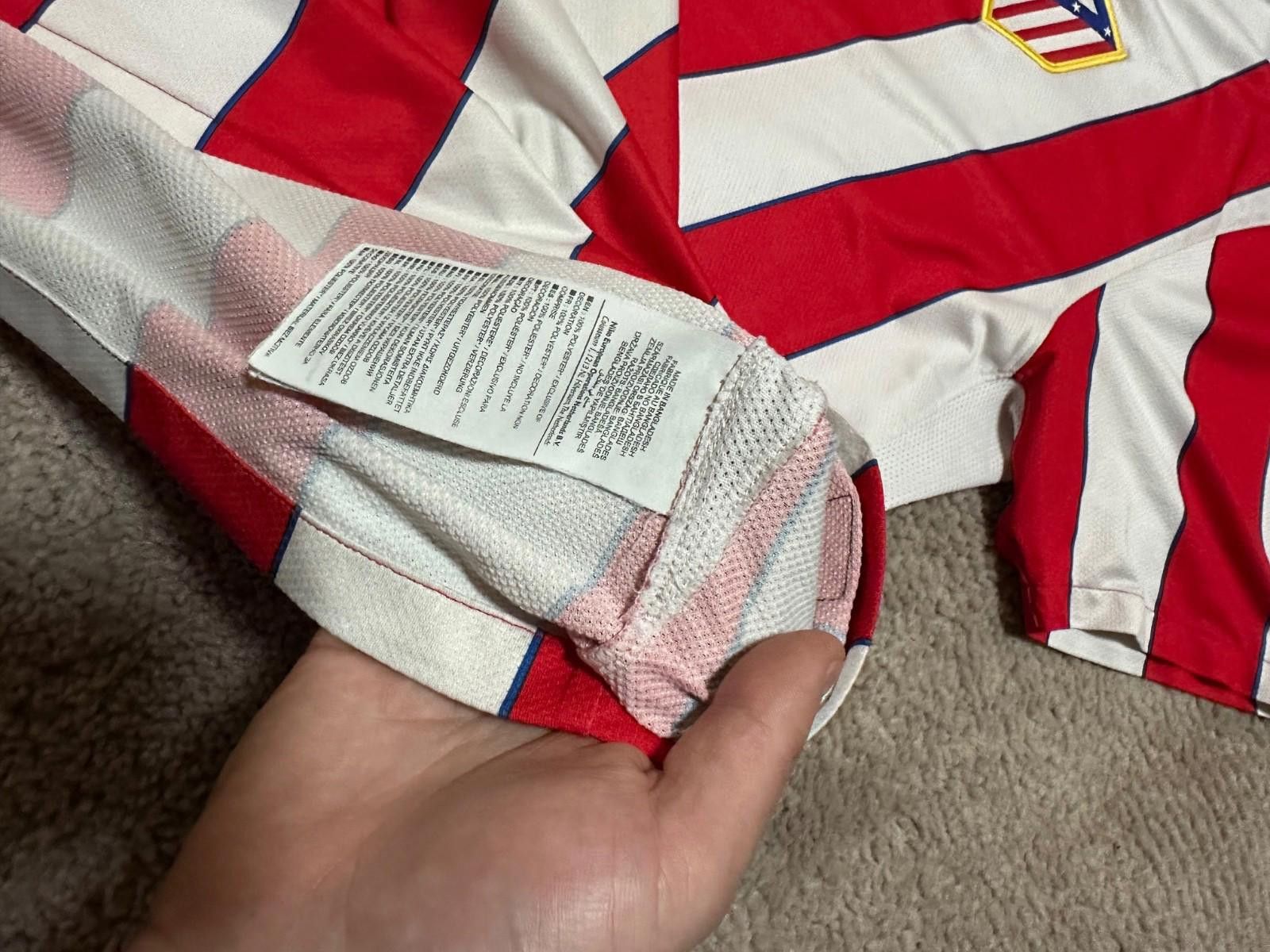 Nike Atlético Madrid Spain 2011/2012 Home SOCCER SOCCER JERSEY Size US L / EU 52-54 / 3 - 6 Thumbnail