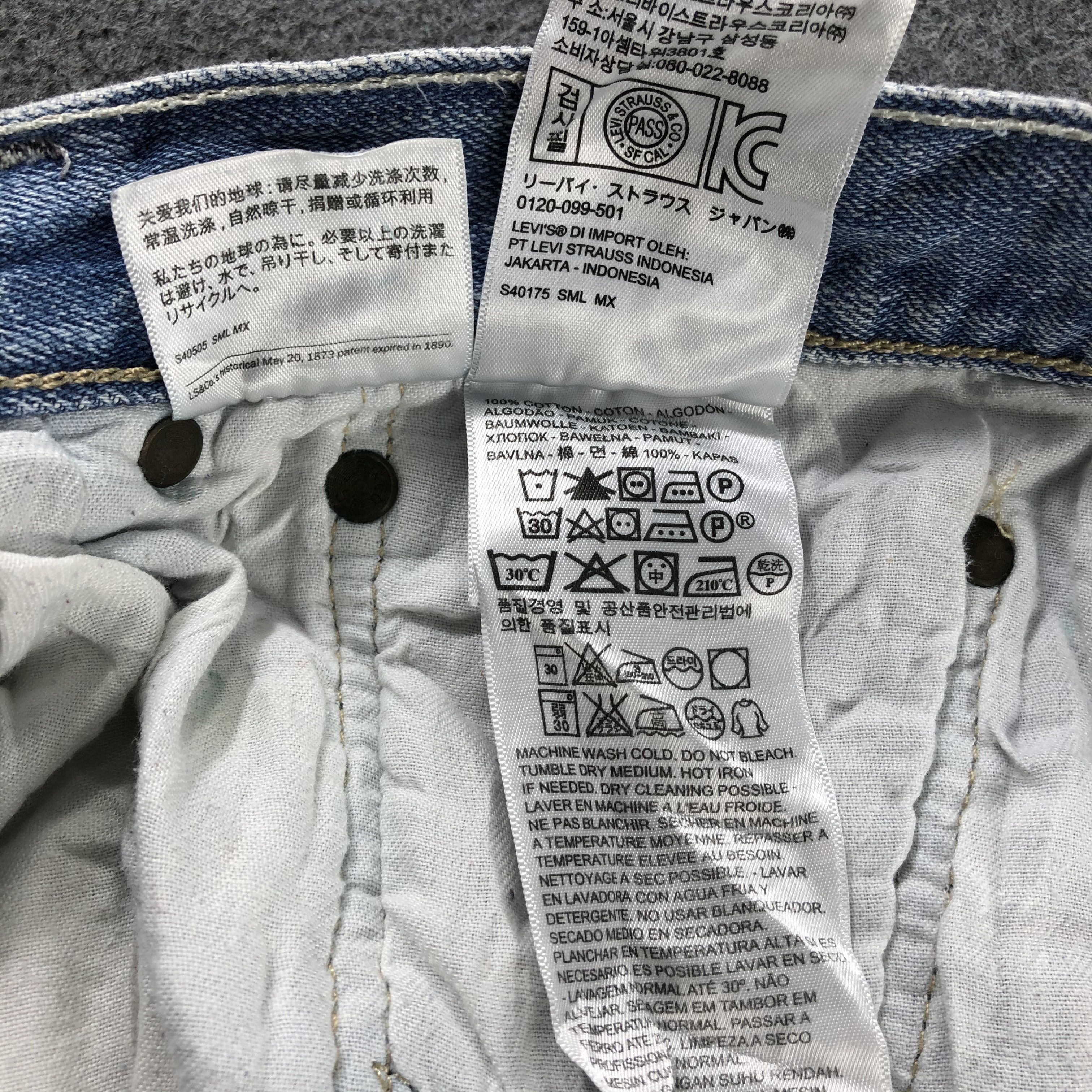Levi's Vintage Blue Wash Levis 501 Jeans-J2494 Size US 41 - 16 Thumbnail