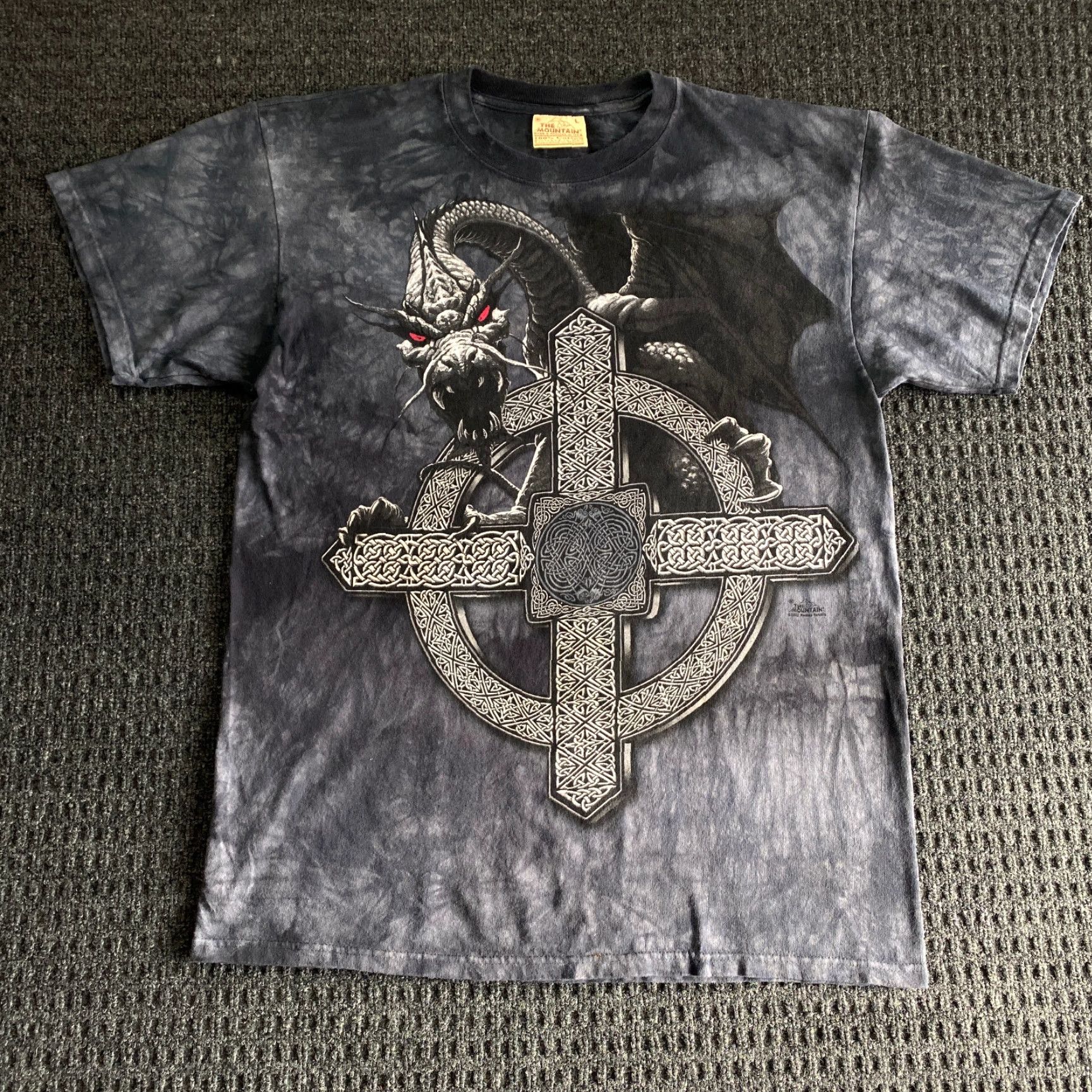 The Mountain VINTAGE The Mountain Tie Dye T Shirt Dragon Cross Fantasy Black Gray L 90s y2k Shirt Adult Unisex Gray Dragon 90s Hippie Retro USA Shirt Size US L / EU 52-54 / 3 - 2 Thumbnail