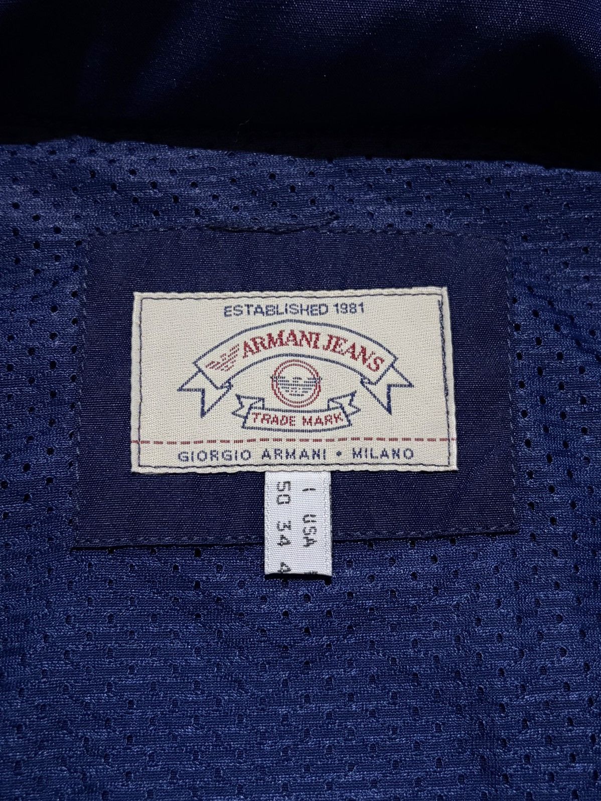 Armani VINTAGE ARMANI JEANS HIDDEN HOODIE JACKET Size US L / EU 52-54 / 3 - 5 Thumbnail