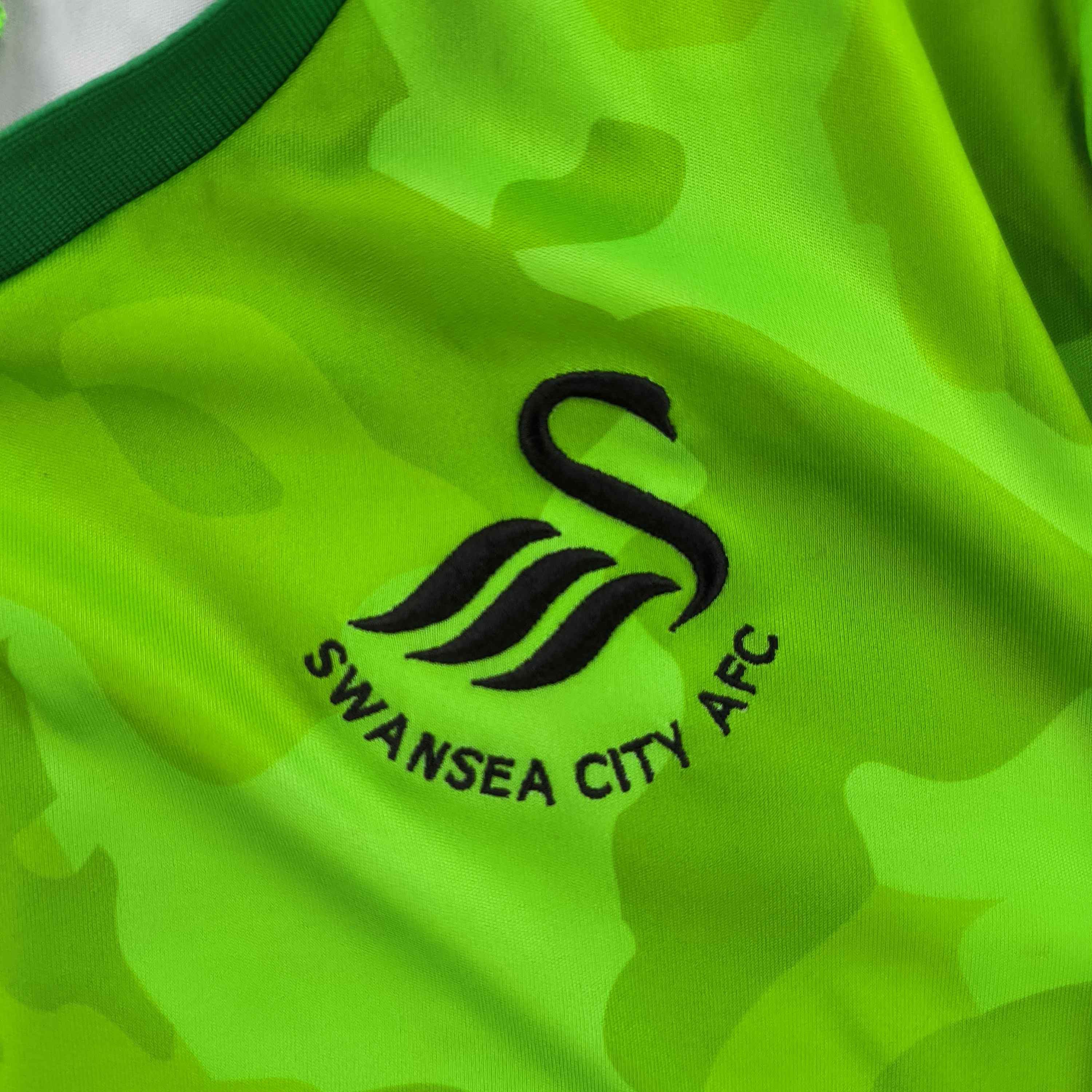 Joma Swansea City 2020-21 Joma goalkeeper football jersey size L Size US L / EU 52-54 / 3 - 4 Thumbnail