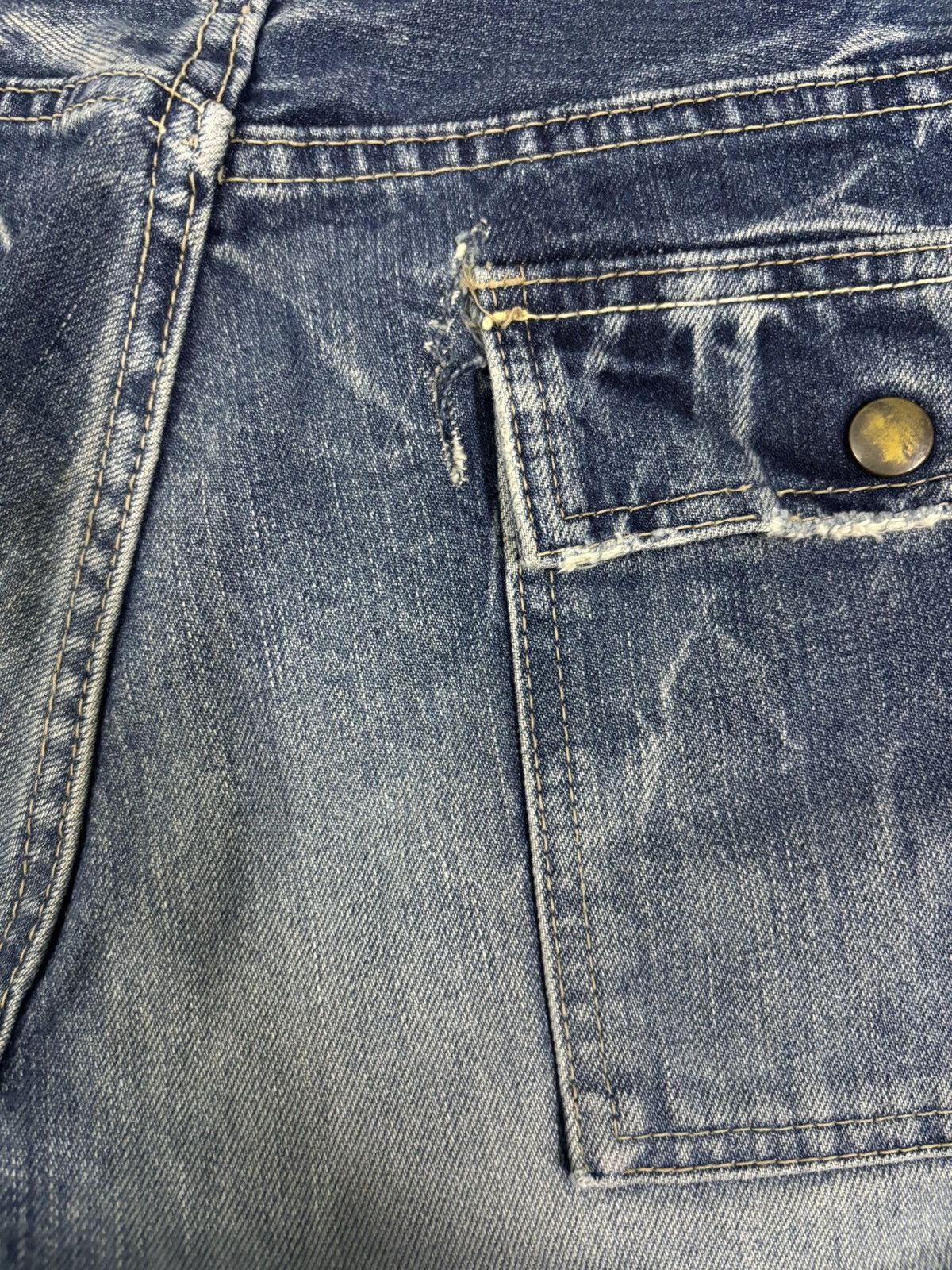 Japanese Brand Vintage 90s Eternal Union Made Cracked Wash Bush Denim Pants Size US 31 - 11 Thumbnail