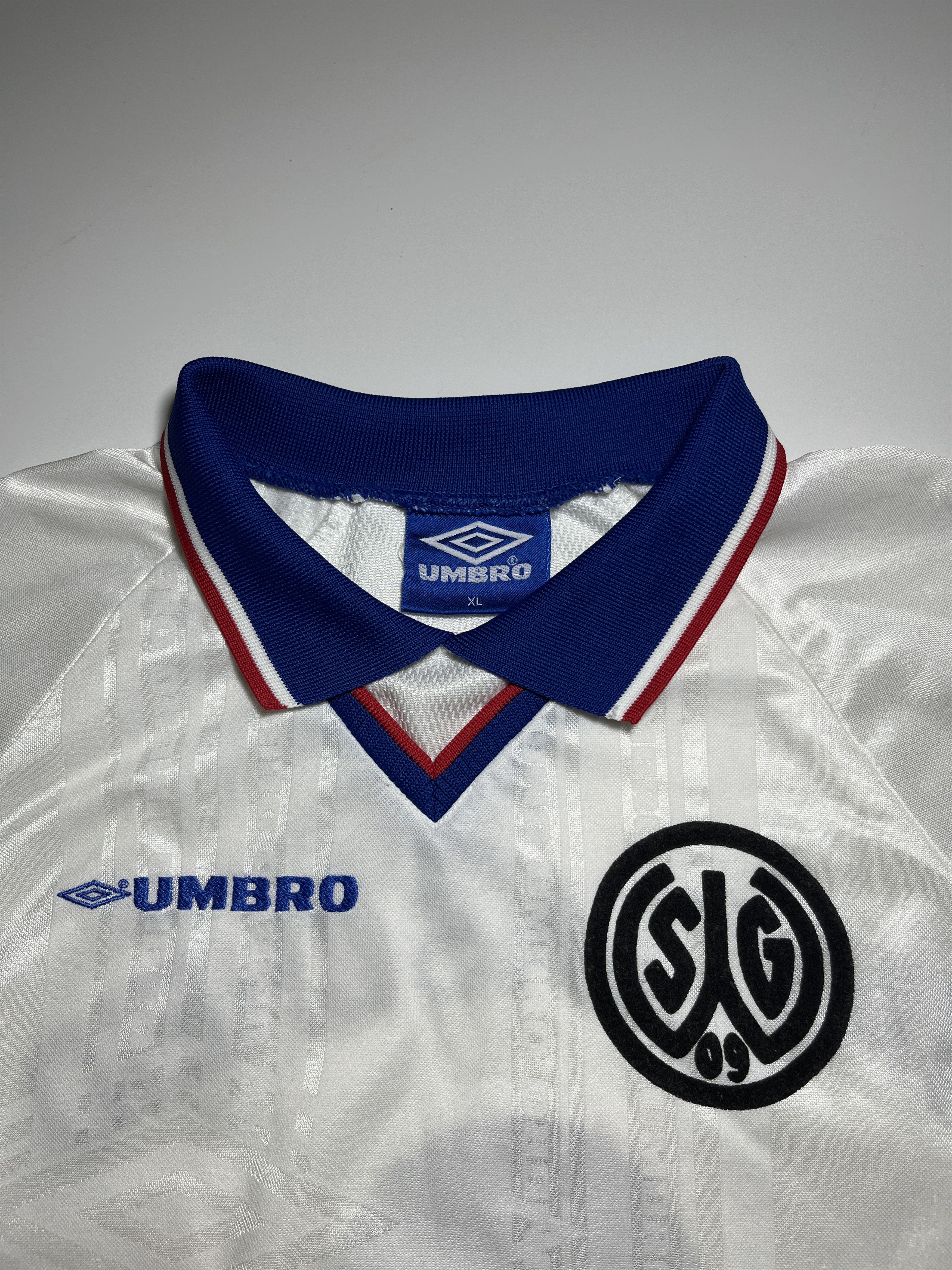 Umbro × Vintage SG Wattenscheid 09 1997-1998 #8 Long Sleeve Football Jersey Size US XL / EU 56 / 4 - 8 Thumbnail