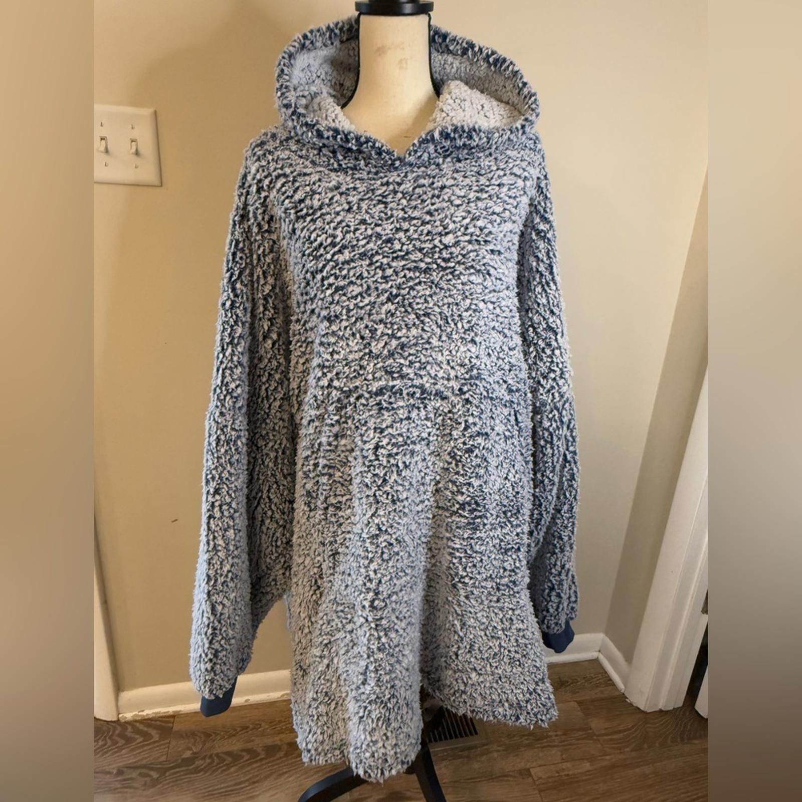 Other Farry Fazzy Oversized light blue hoodie faux fur fleece OS Size ONE SIZE - 1 Thumbnail