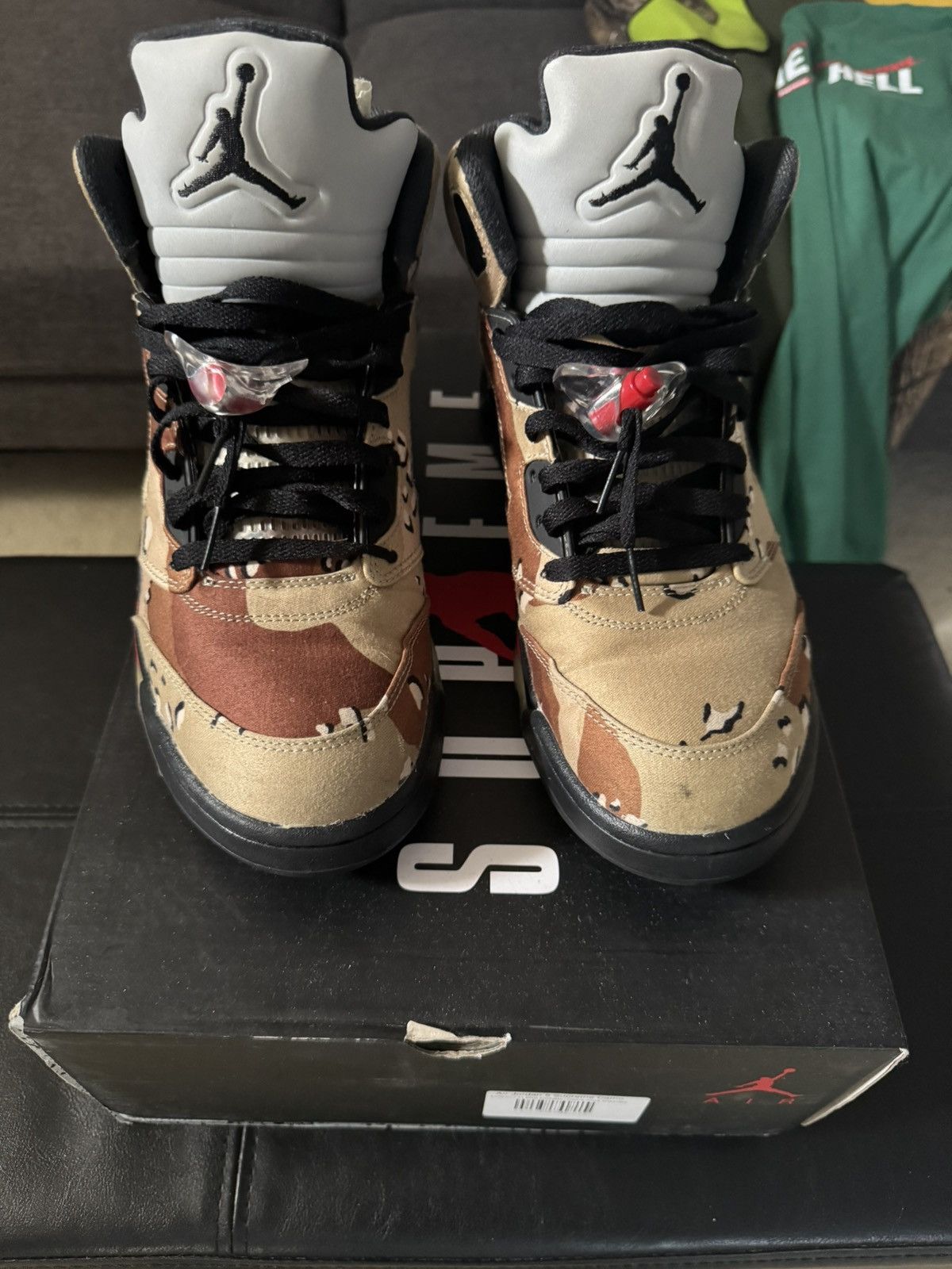 Jordan Brand × Supreme Supreme Jordan 5 Size US 11 / EU 44 - 2 Thumbnail