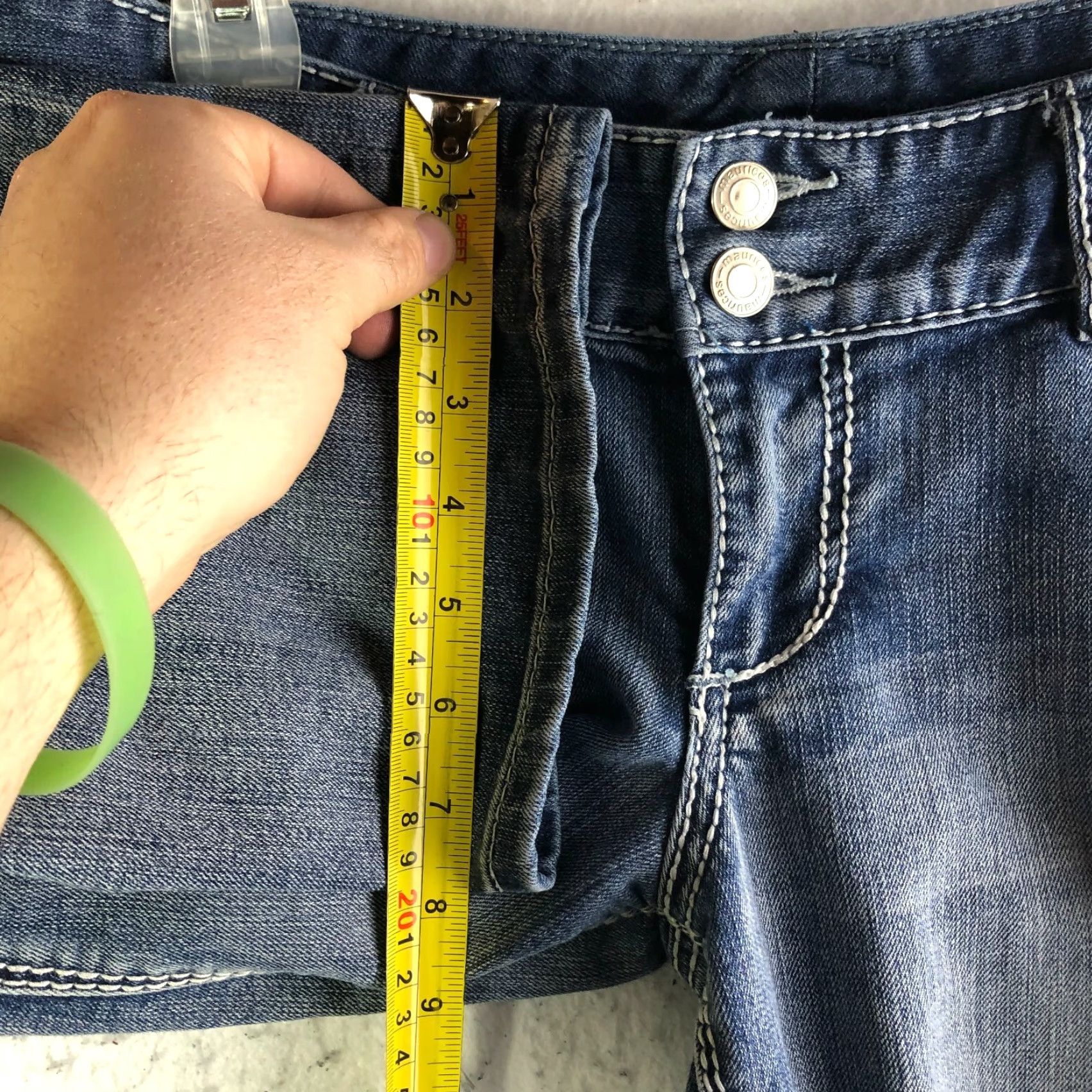 Vintage Maurices Jeans Womens 5/6 Mid Rise Crop Medium Wash Blue Denim Distressed No Regular Fit Cotton Size 28" / US 6 / IT 42 - 4 Thumbnail