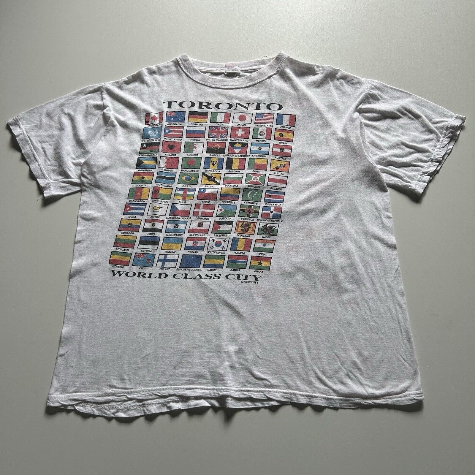 Vintage Vintage 90s Toronto World Class City Flag Graphic T Shirt XL Size US XL / EU 56 / 4 - 1 Thumbnail