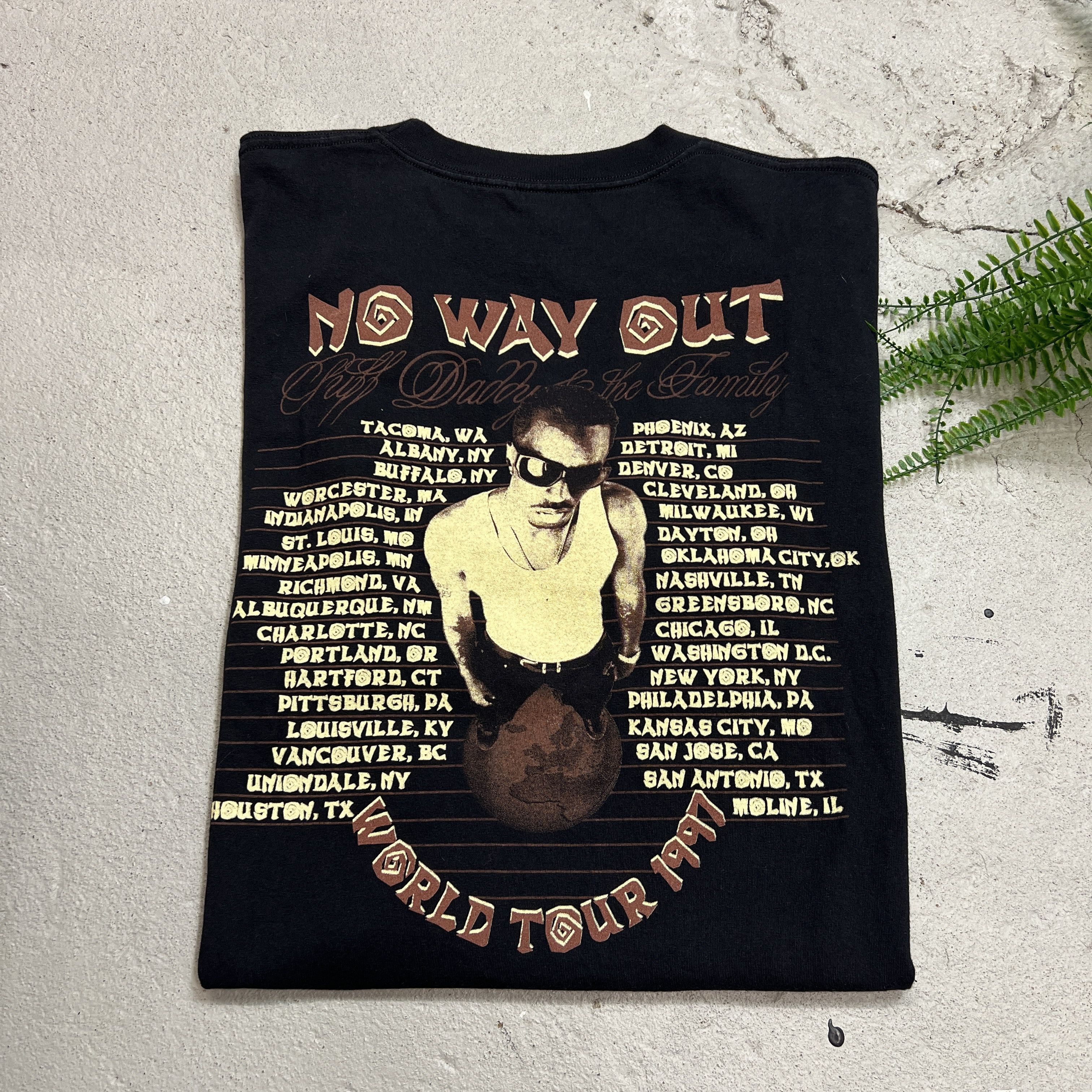 Alstyle × Vintage 1997 Puff Daddy And the Family No Way Out Tour Tee Size US XL / EU 56 / 4 - 2 Thumbnail