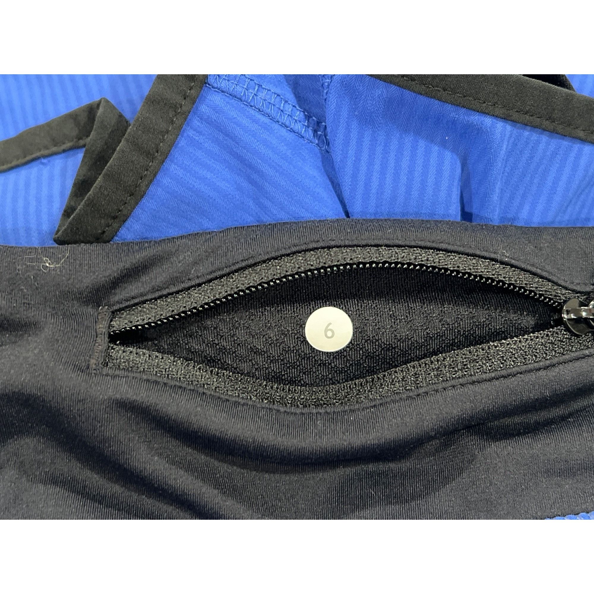 Lululemon Lululemon Women's Black & Blue Athletic Shorts Size 6 inseam Size 28" / US 6 / IT 42 - 4 Thumbnail