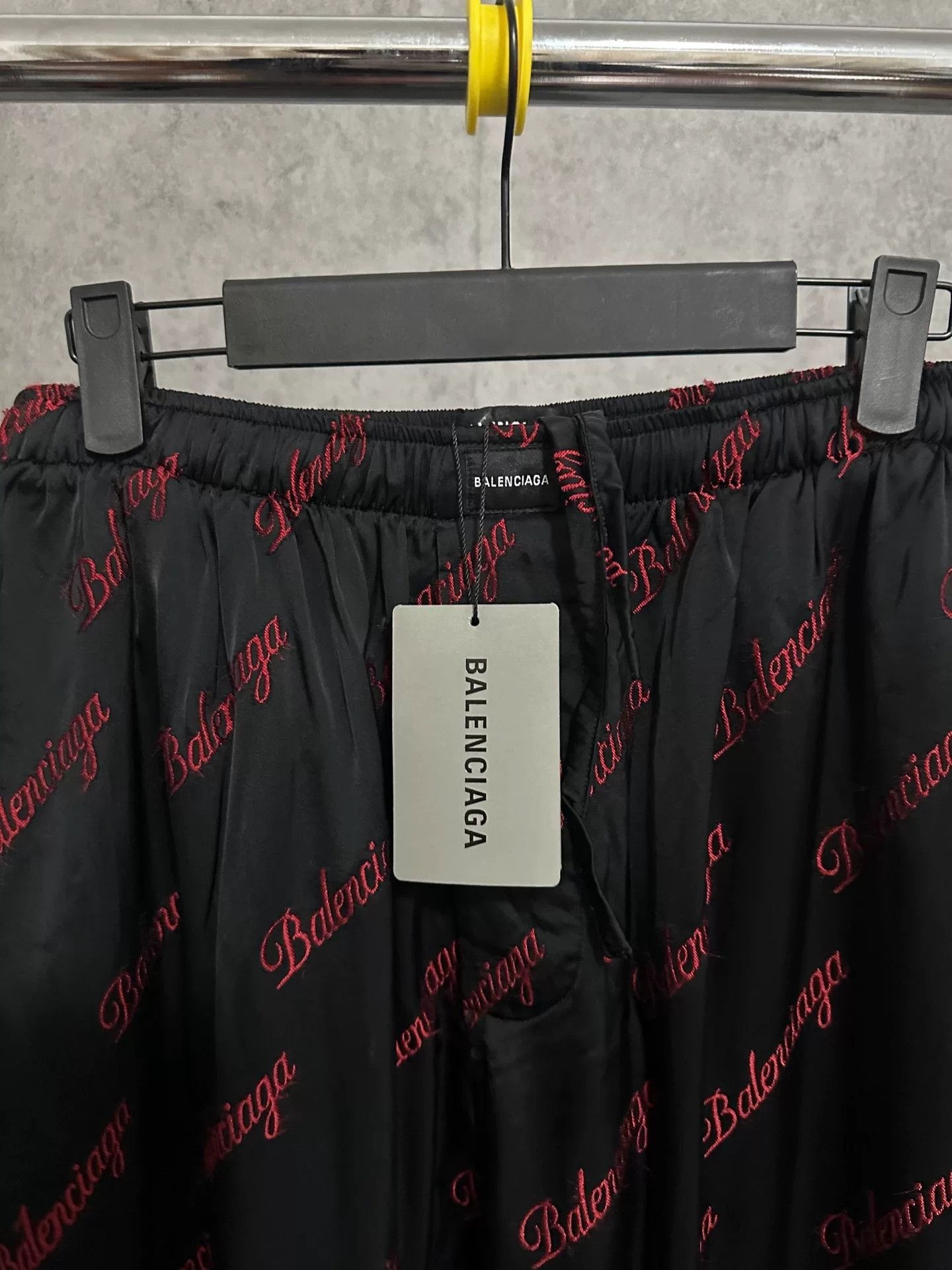 Balenciaga Balenciaga All-Over Print Embroidered Silk Pants Size US 28 / EU 44 - 2 Thumbnail