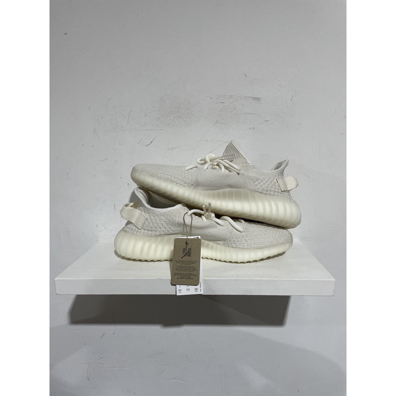 Adidas ADIDAS YEEZY BOOST 350 V2 BONE SIZE 9.5 NEW Size US 9.5 / EU 42-43 - 2 Thumbnail