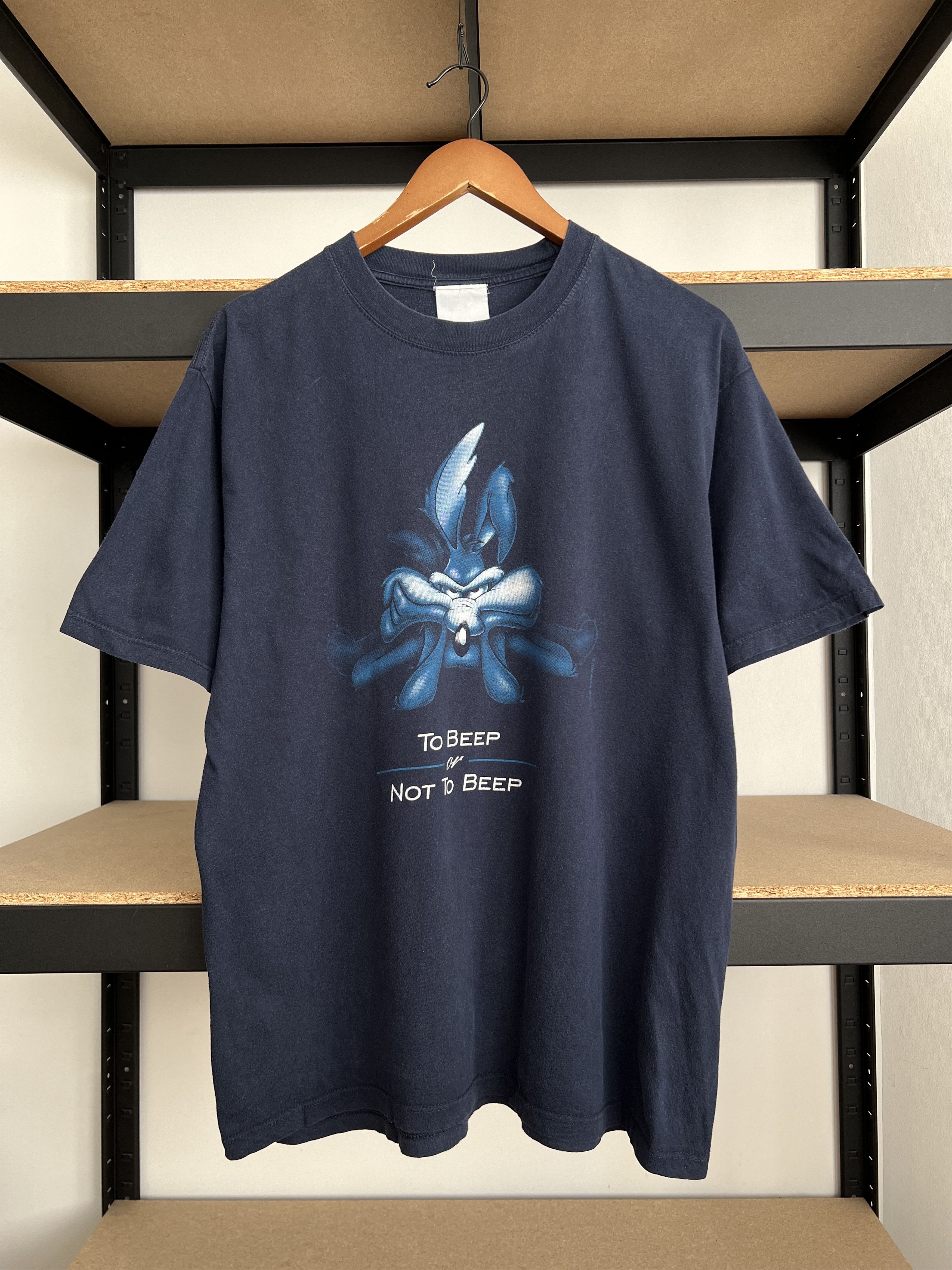 Warner Bros Vintage 1998 Wile E. Coyote Cartoon Warner Bros T-shirt Size US L / EU 52-54 / 3 - 1 Thumbnail