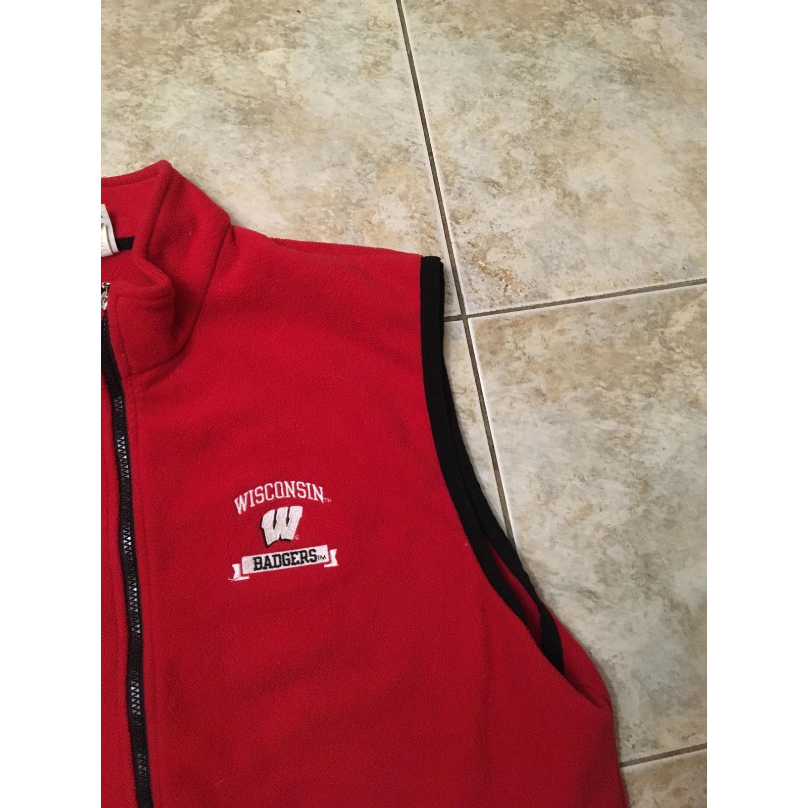 Champion Vintage Wisconsin Badgers fleece vest Sweatshirt size XL 90s Size US XL / EU 56 / 4 - 2 Thumbnail