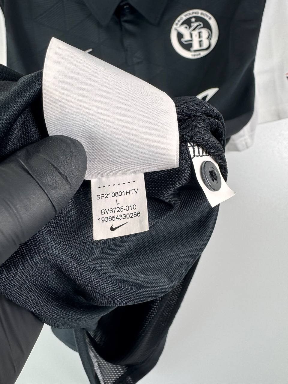 Nike BSC Young Boys 2020-21 Home Shirt Nike Champion Patch Size L Size US L / EU 52-54 / 3 - 4 Thumbnail
