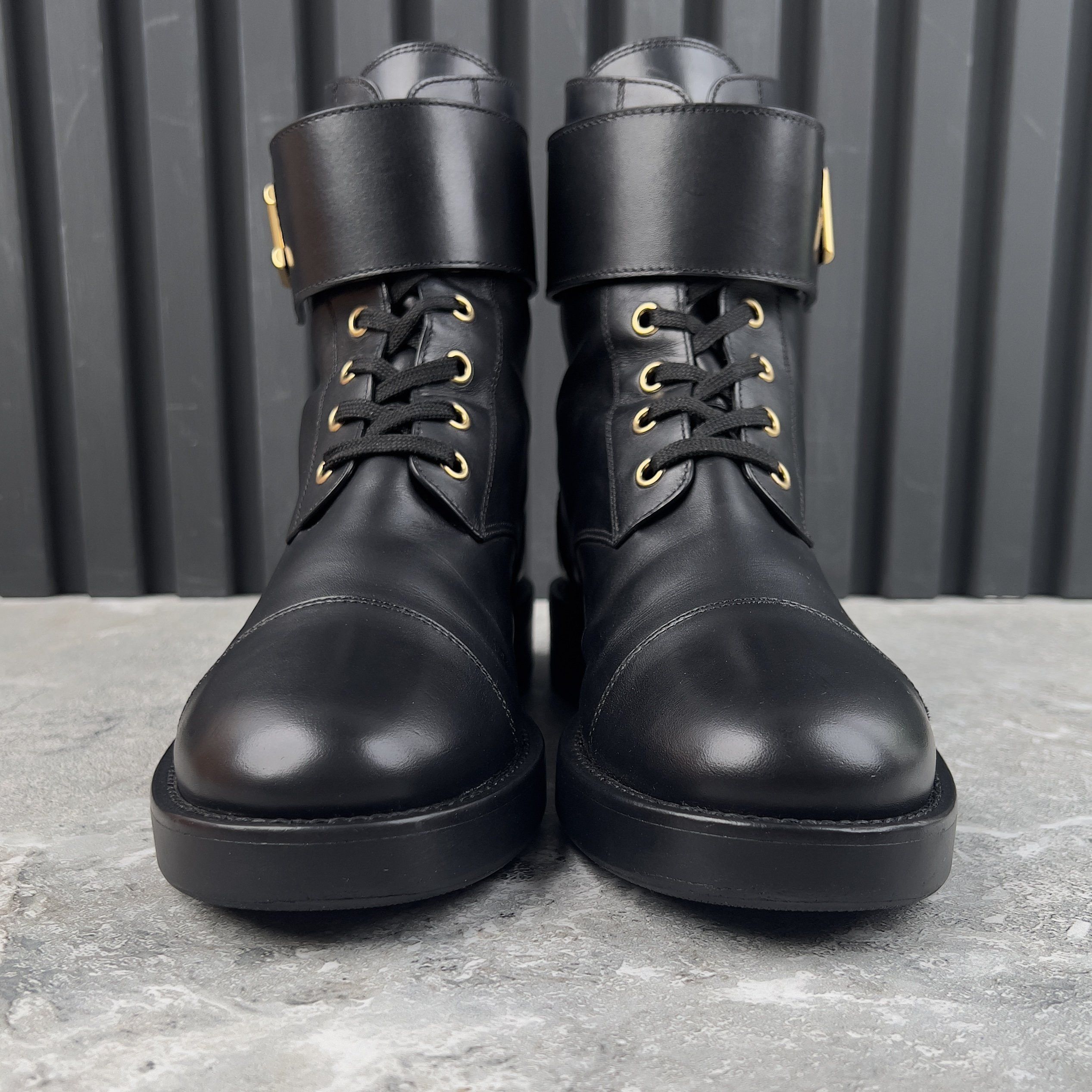Louis Vuitton Wonderland Ranger Boots Lace Up Black Leather Size US 8 / IT 38 - 3 Thumbnail