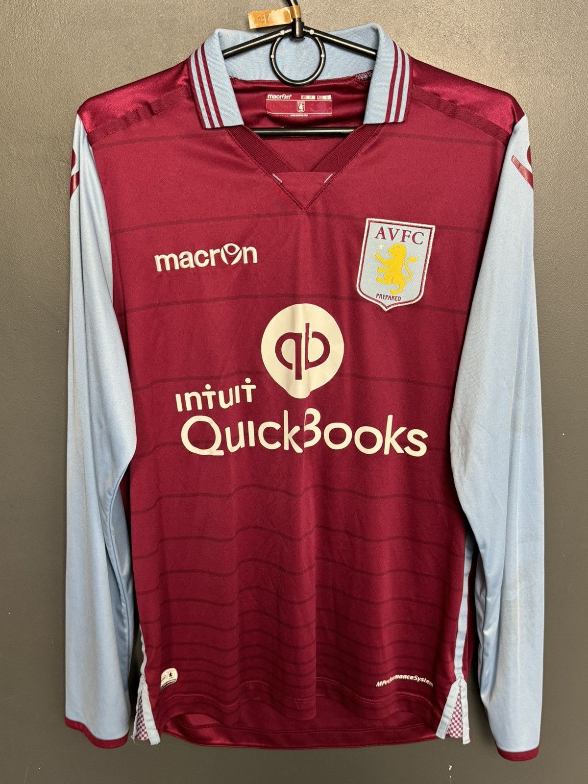 Macron Aston Villa 15/16 Home Football Long Sleeve Jersey Size US M / EU 48-50 / 2 - 1 Thumbnail