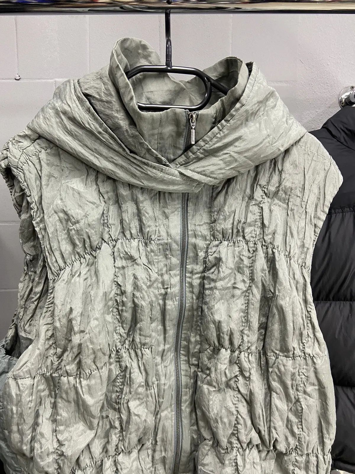 Other SONJA MAROHN SHIMMERING NYLON METAL ARCHIVE VEST - 2264 Size US L / EU 52-54 / 3 - 7 Thumbnail