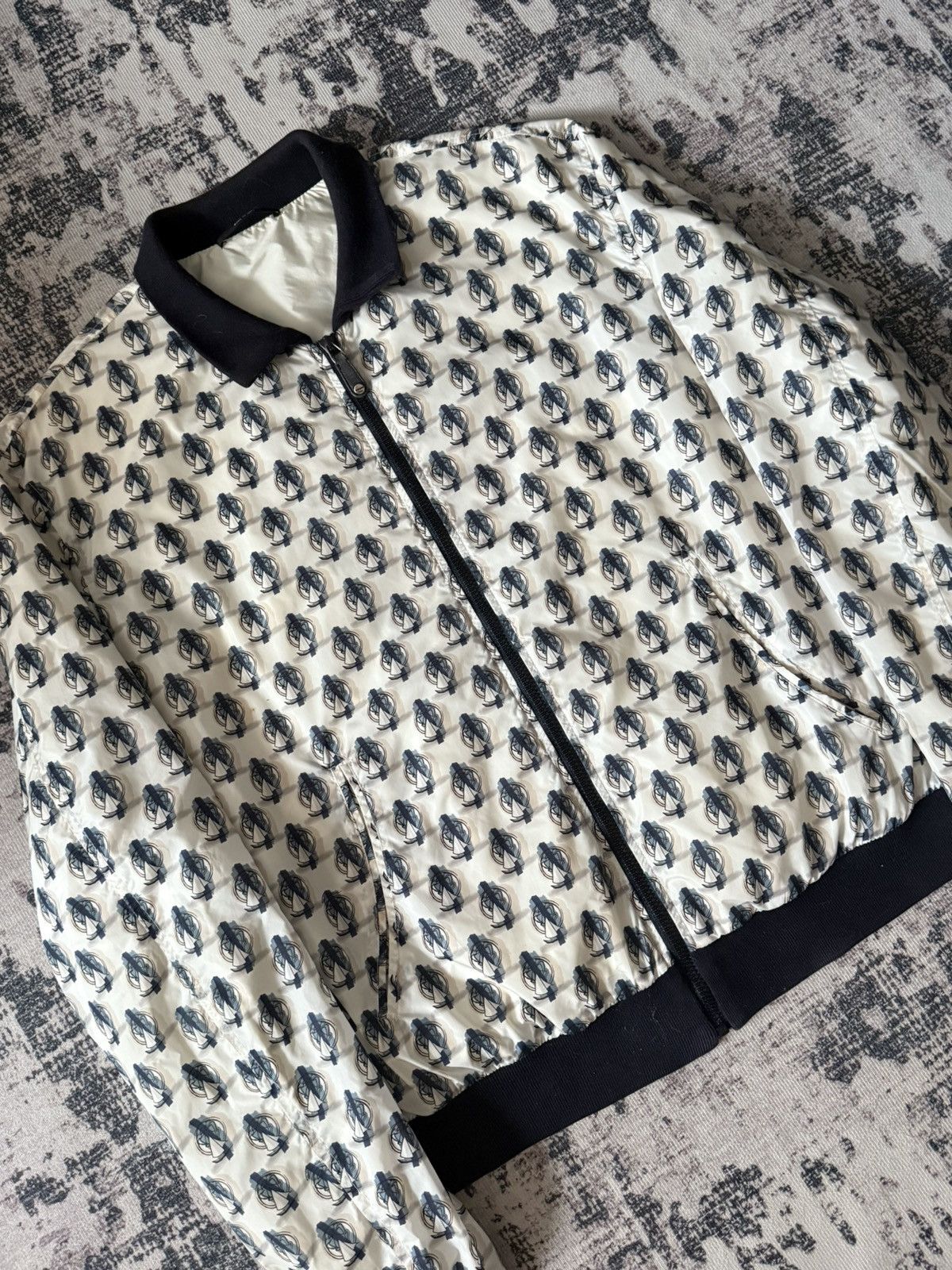 Gucci 🔥GUCCI MONOGRAM JACKET WHITE AND BLACK Size US L / EU 52-54 / 3 - 8 Thumbnail